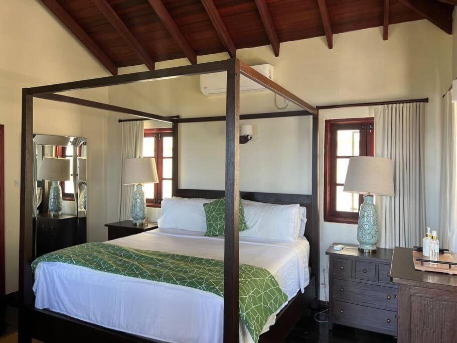 Belle Coco Malgratoute St Lucia * Soufriere