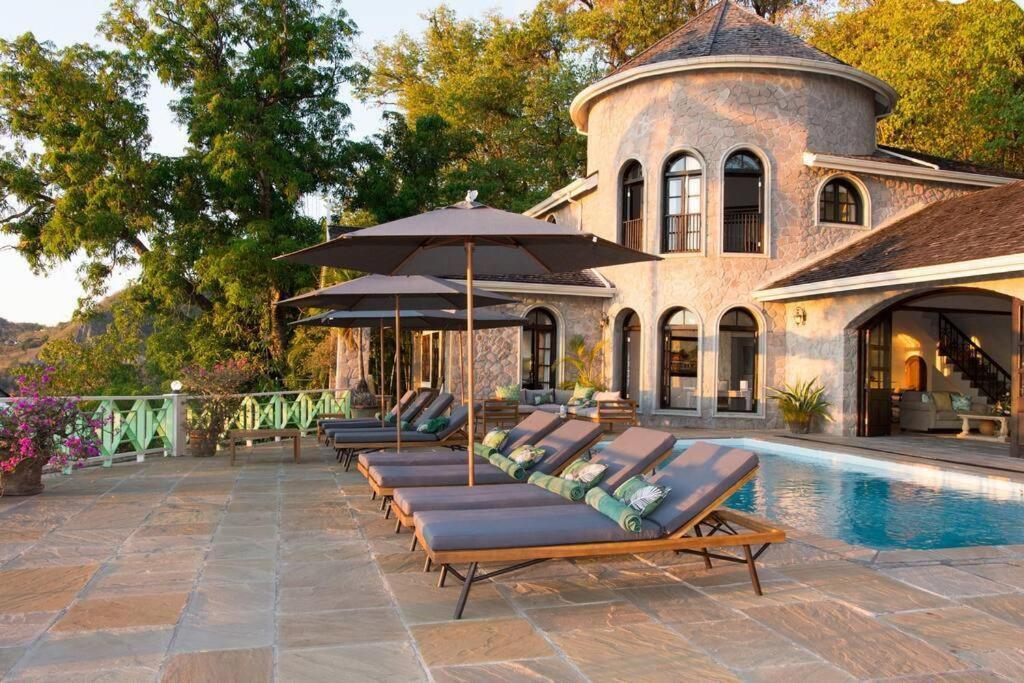 Villa Belle Coco Malgratoute St Lucia *
