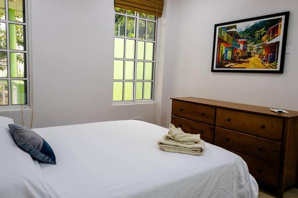 Sea And Summit #1 Apartment Roseau