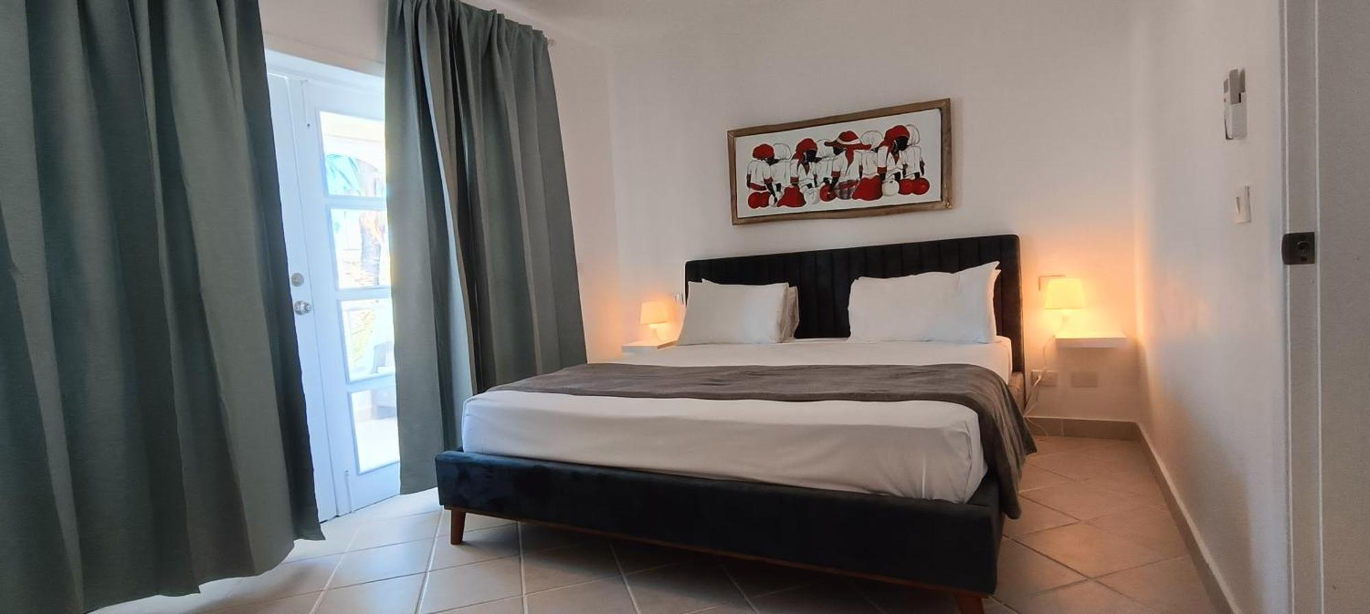 Flor Del Mar Beachfront Aparthotel