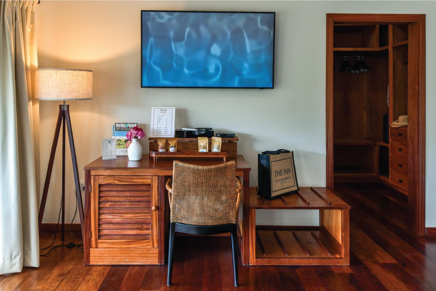 The At Hotel 5*