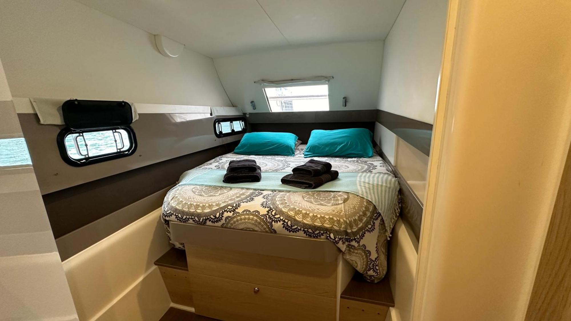 Catamaran Zephyr Nuit Au Mouillage Diner, Nuit Et Petit-dejeuner Inclus Grand Case