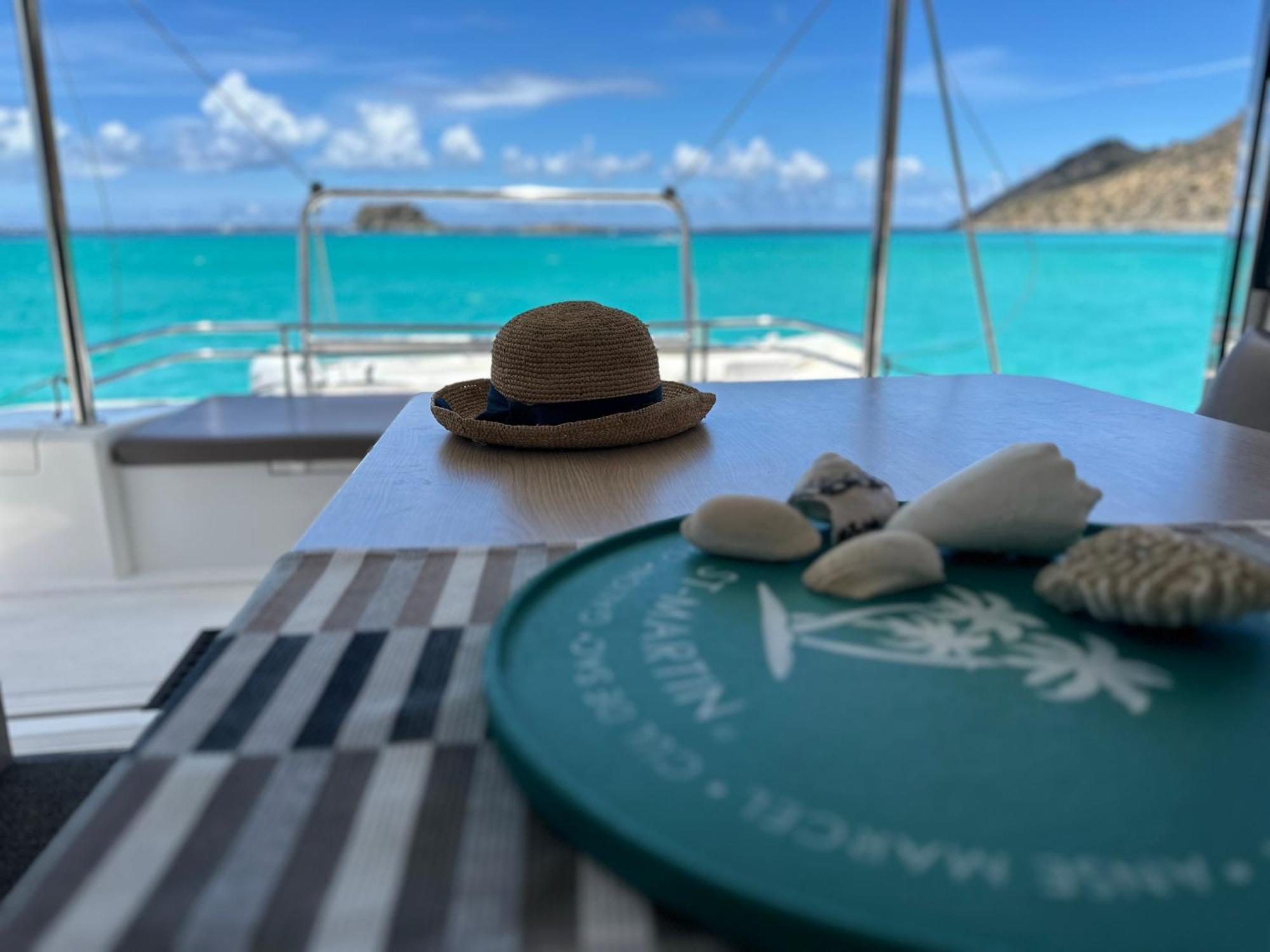 Catamaran Zephyr Nuit Au Mouillage Diner, Nuit Et Petit-dejeuner Inclus Grand Case