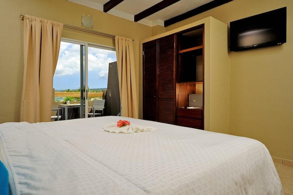 Eden - Bonaire Resort
