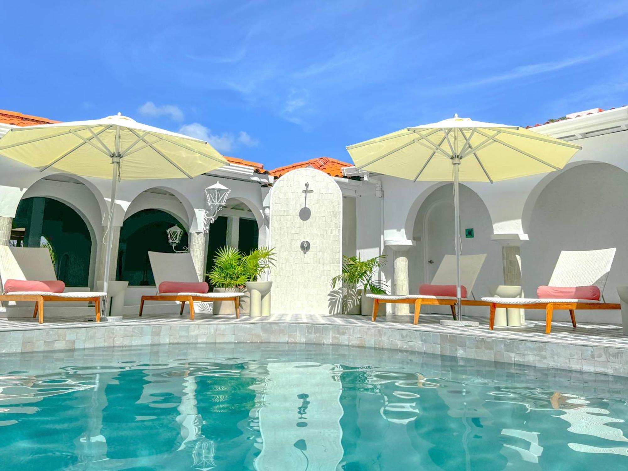 Mount Cinnamon & Club 4*