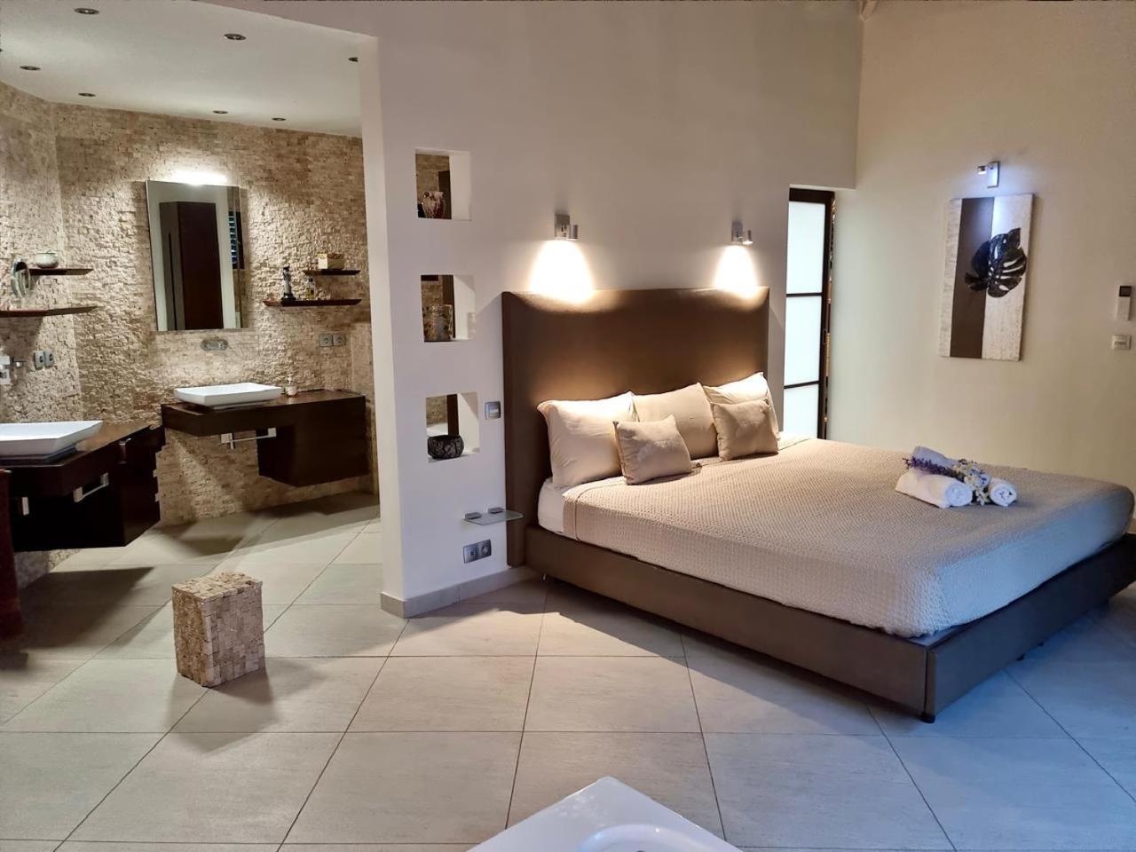 Villa Diamantine - Infinity Pool And Jacuzzi *