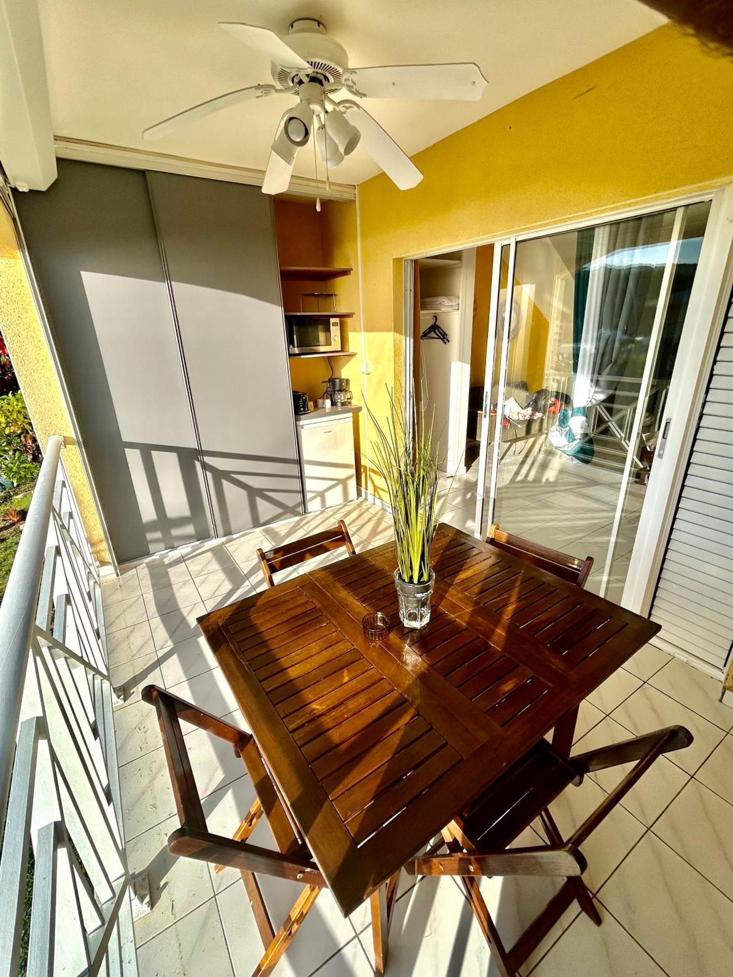 Aqua Vista Apartment *