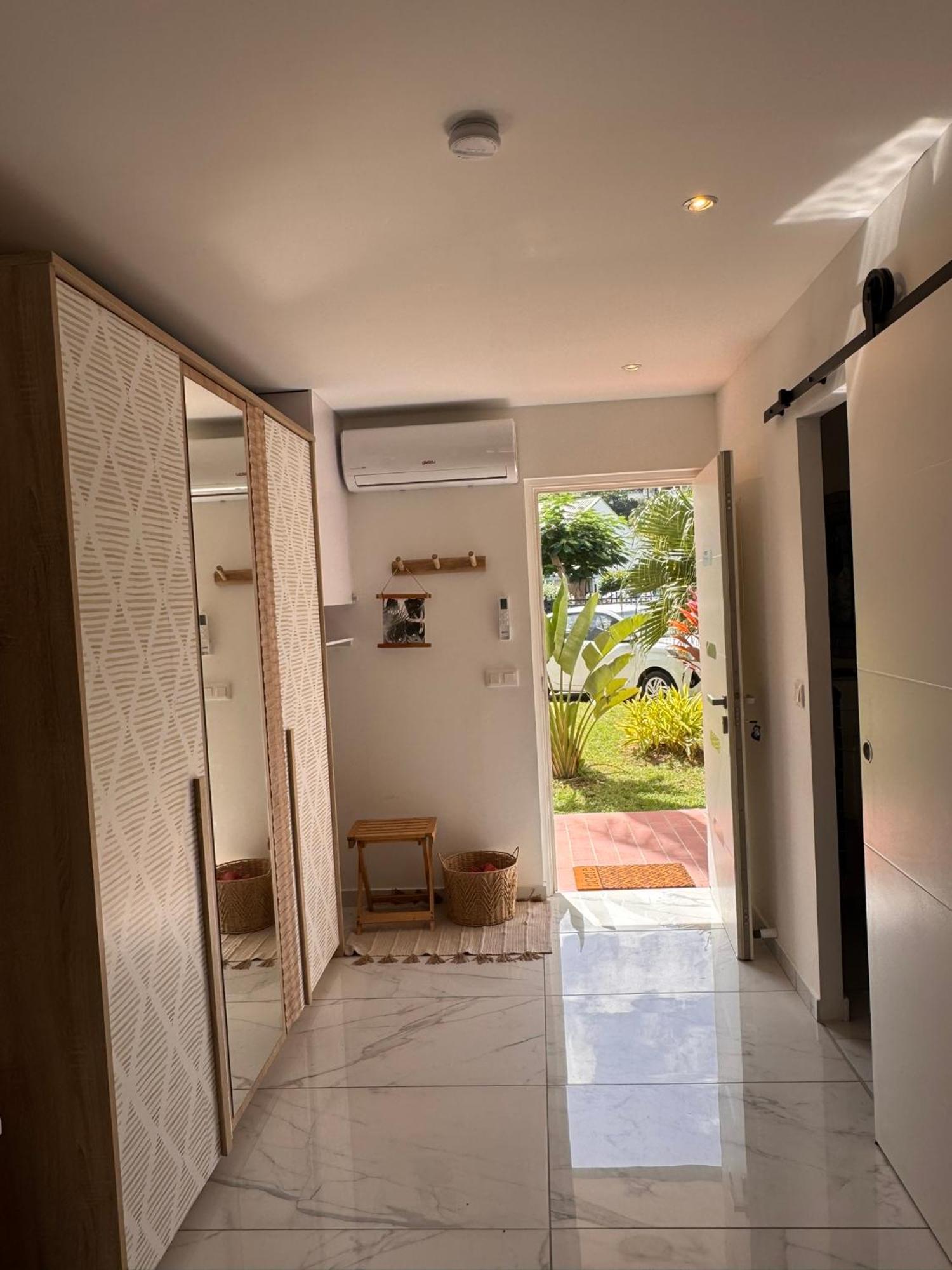 Apartment En Bord De *
