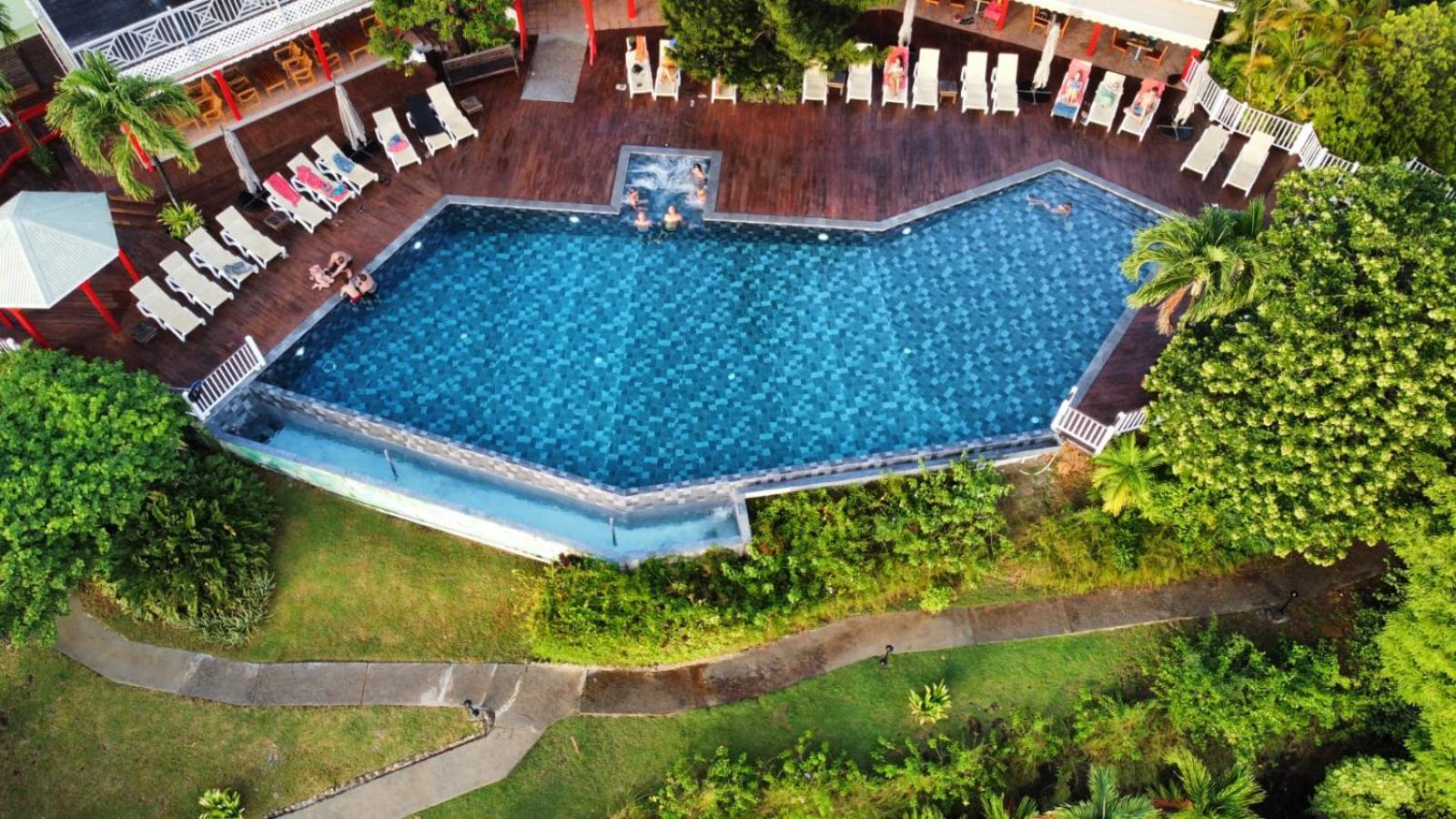 Le Rayon Vert - Hotel & Restaurant Vue Sur Mer Hotel 3*