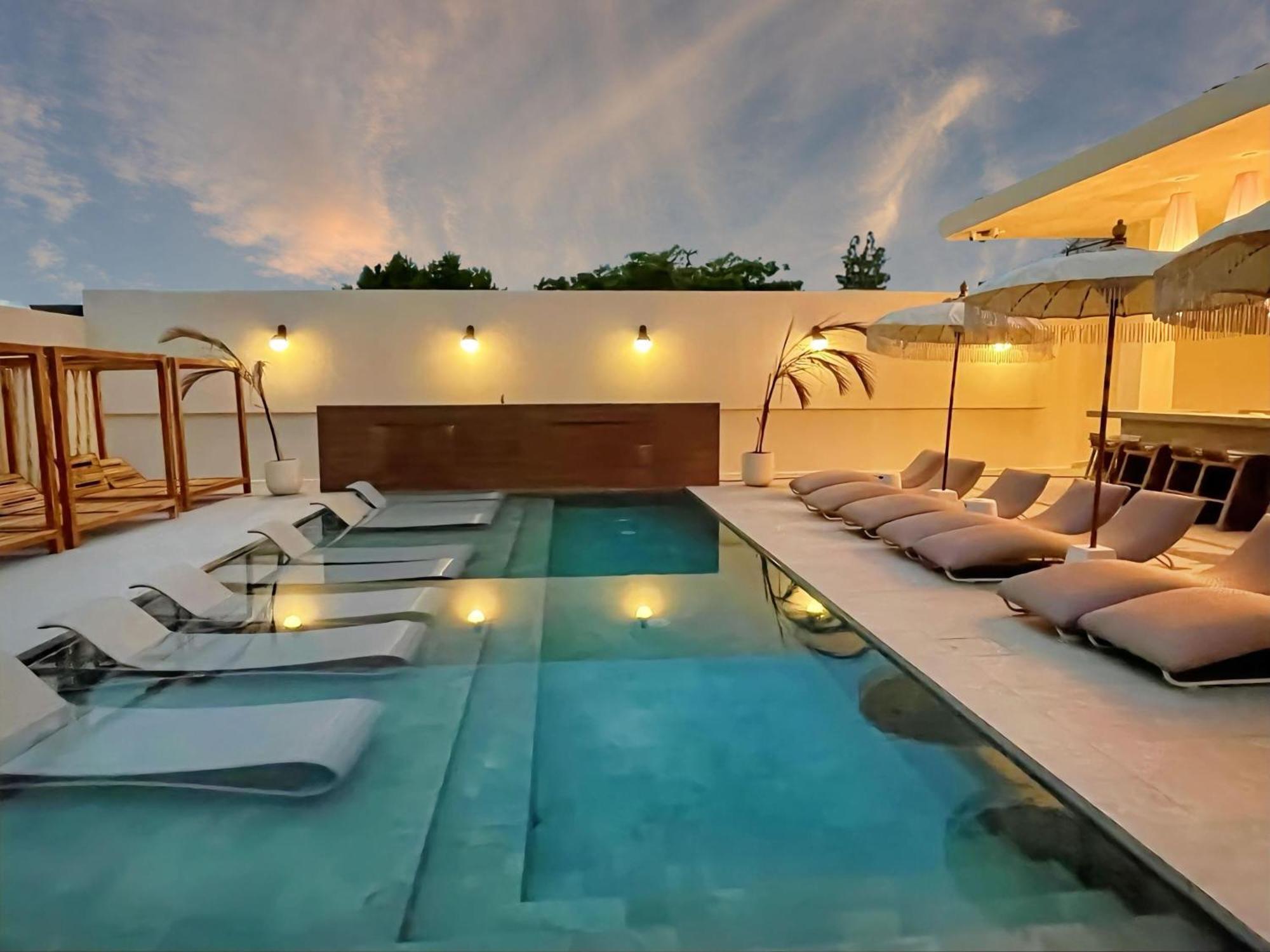 Bali Posh Pr Hotel Carolina