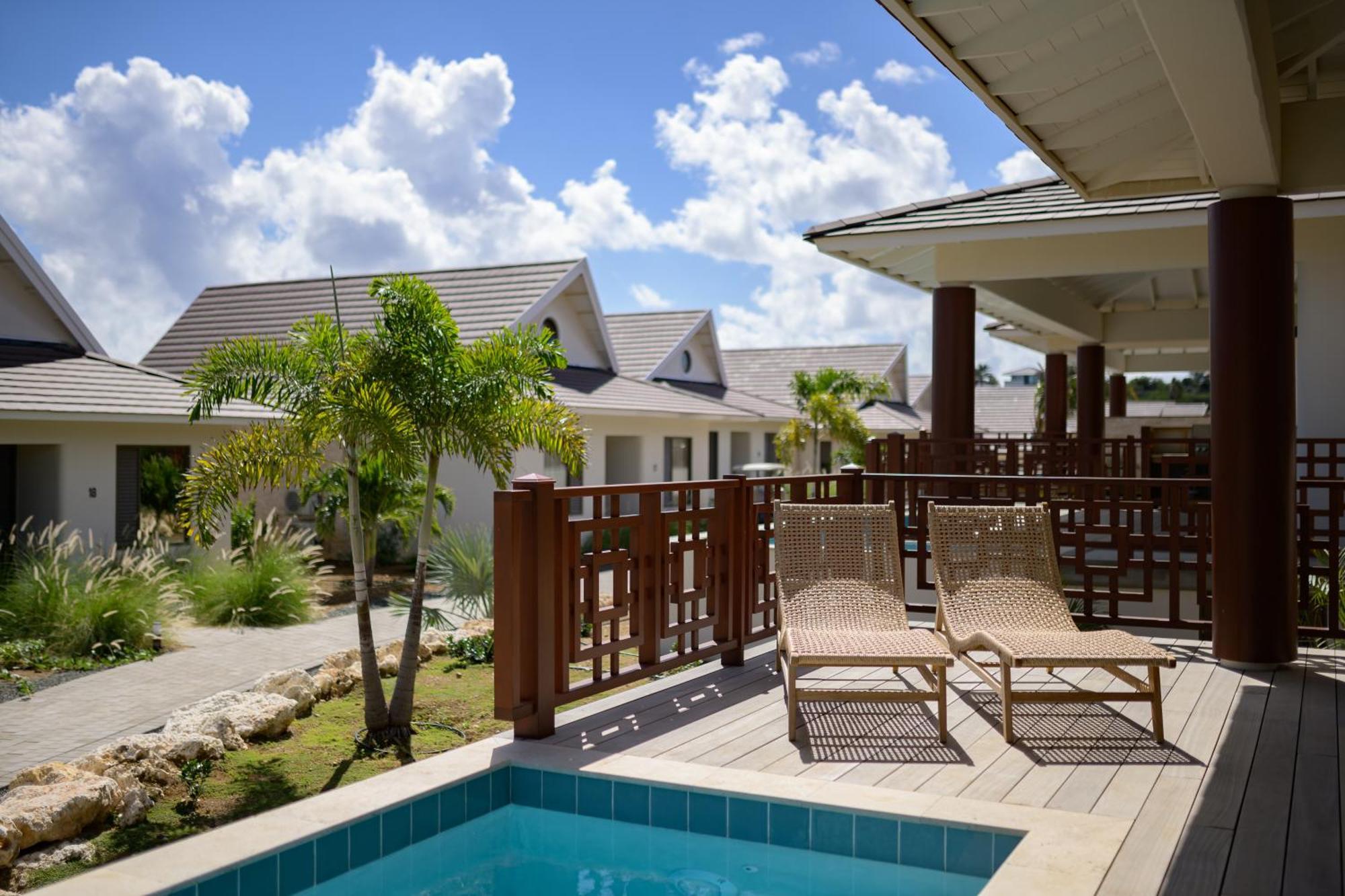 Blue Bay Curacao Golf & Beach Resort 4*