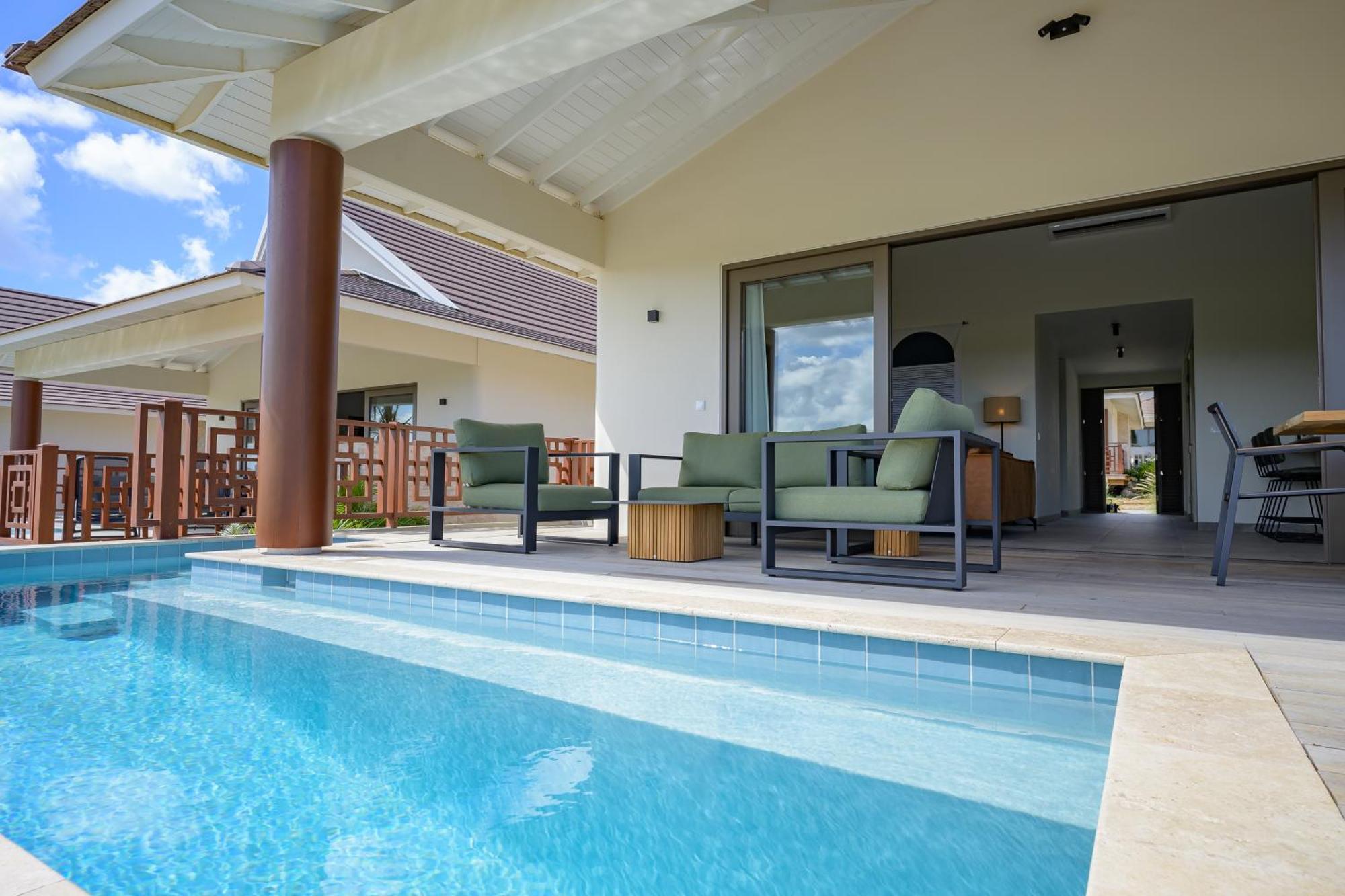 Resort Blue Bay Curacao Golf & Beach 4*
