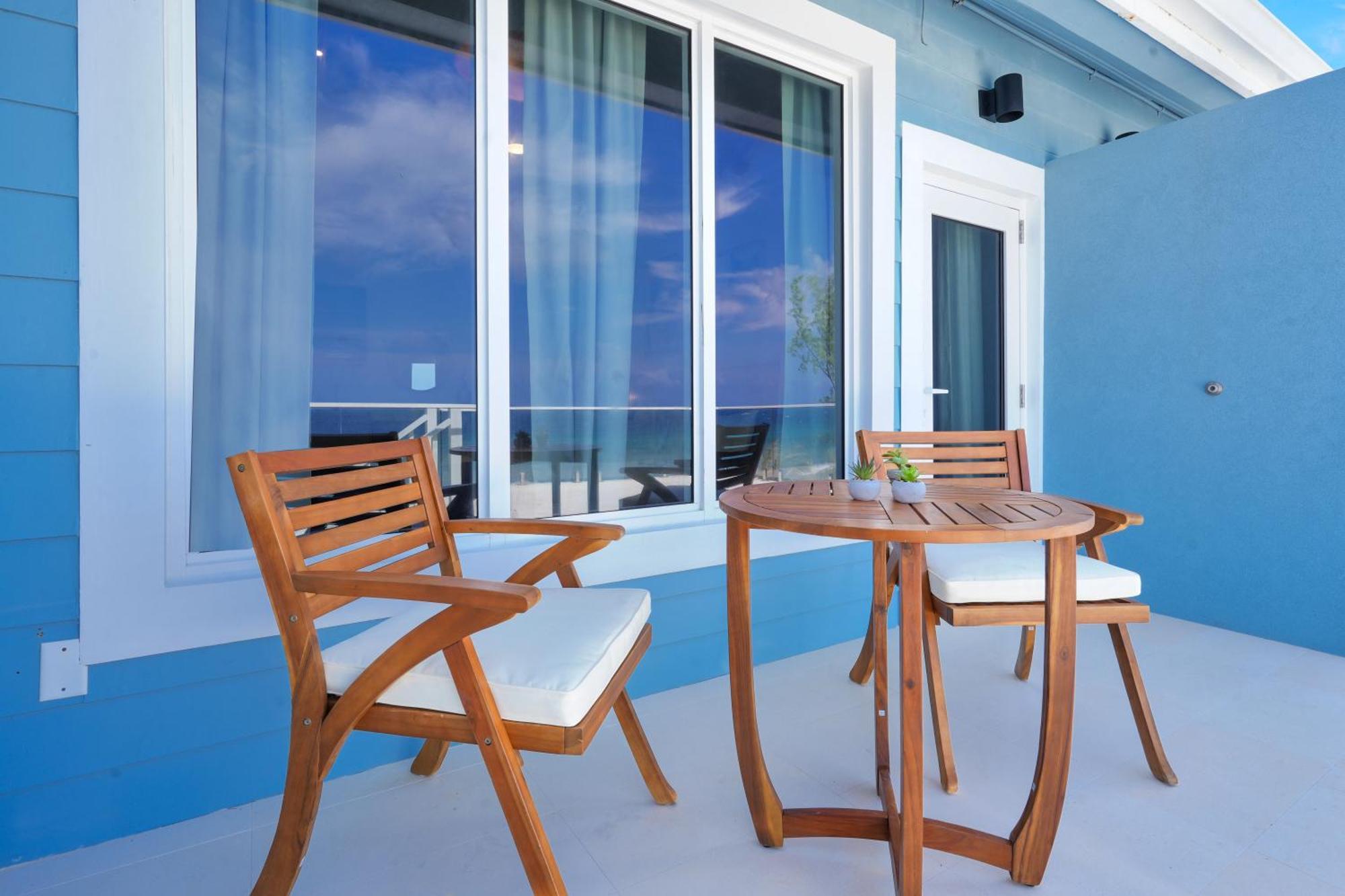 Cobalt Coast Hotel West Bay