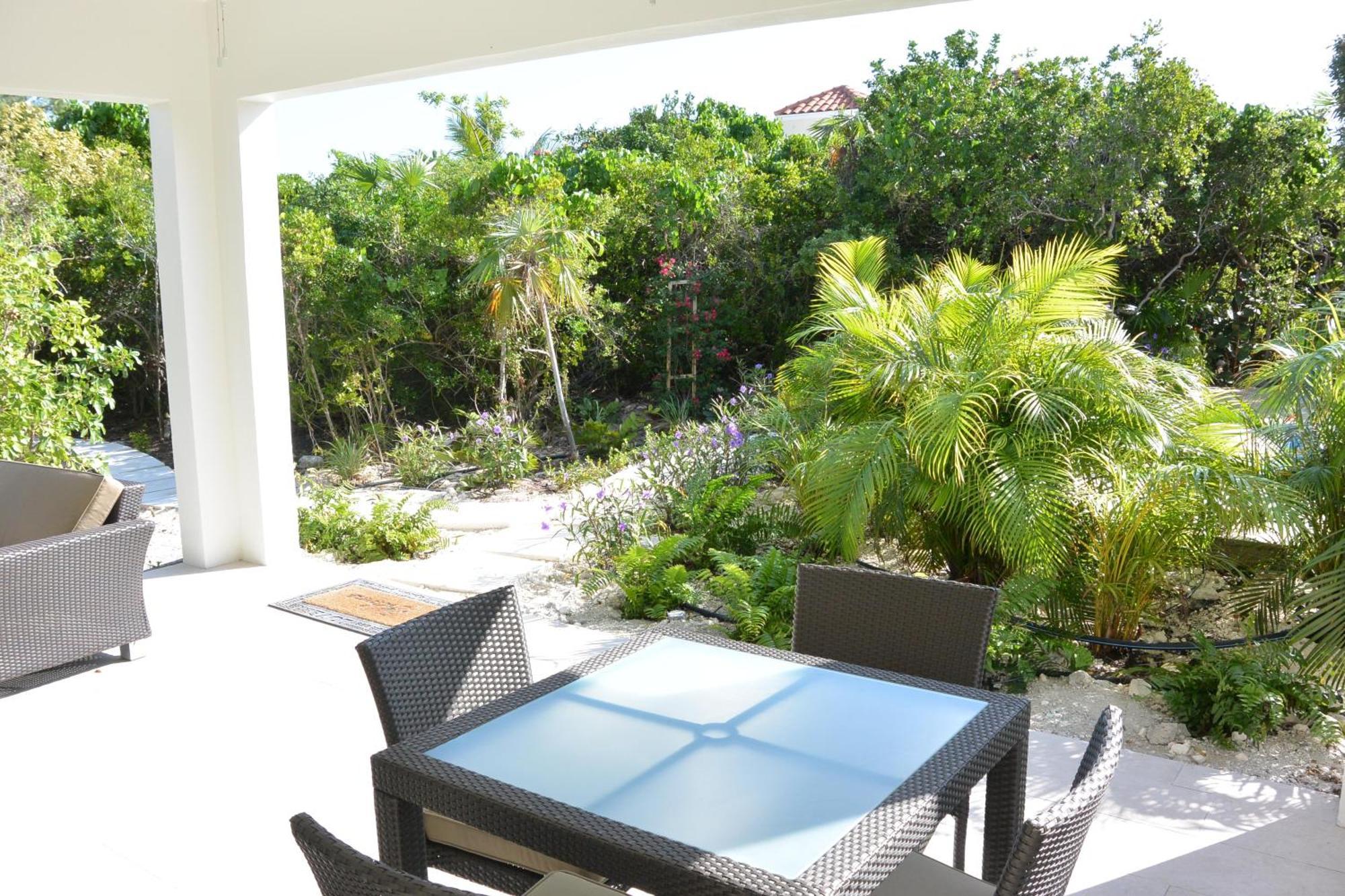 Resort Karana 4 Bedroom Long Bay