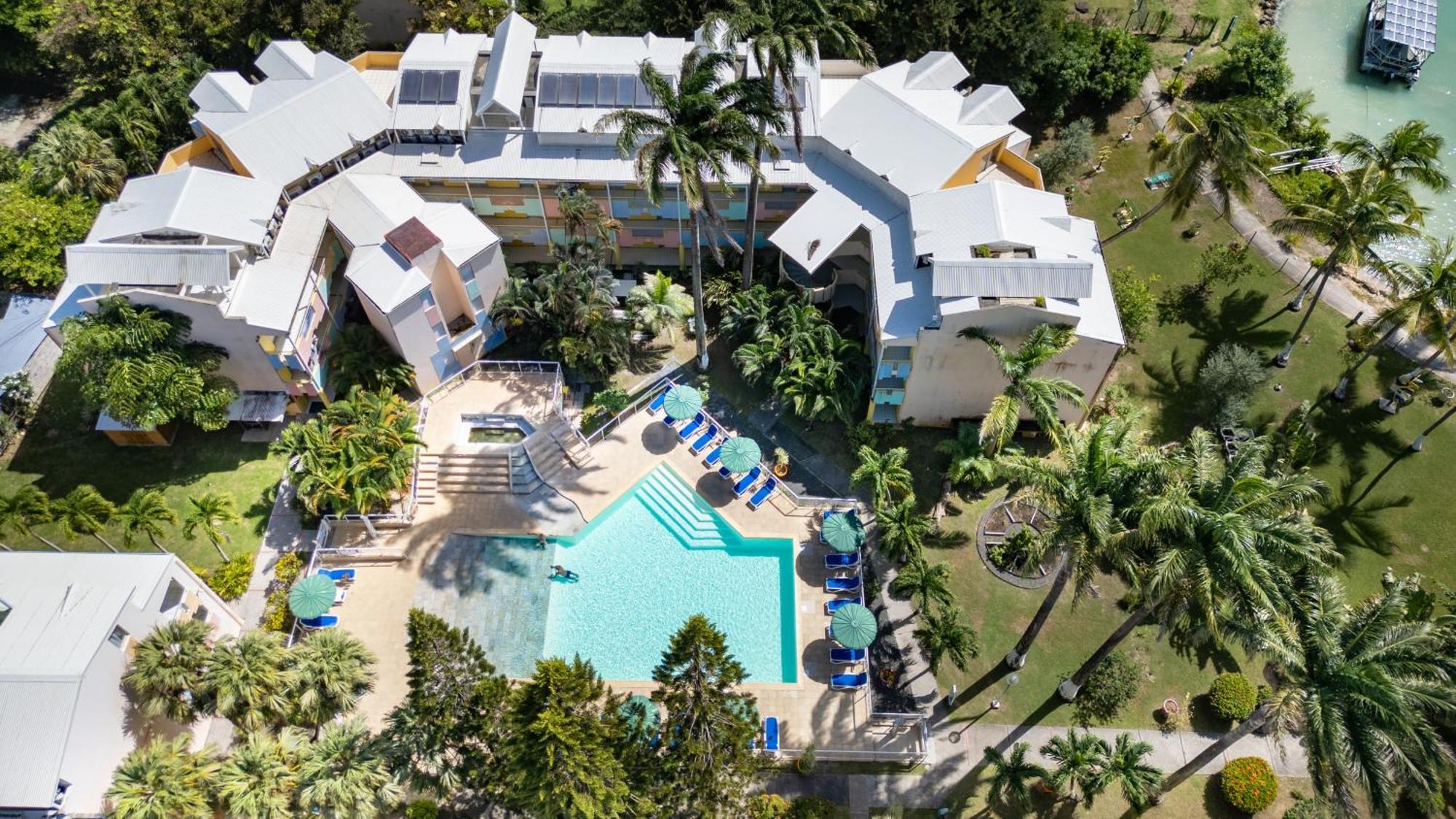 Canella Hotel 3*