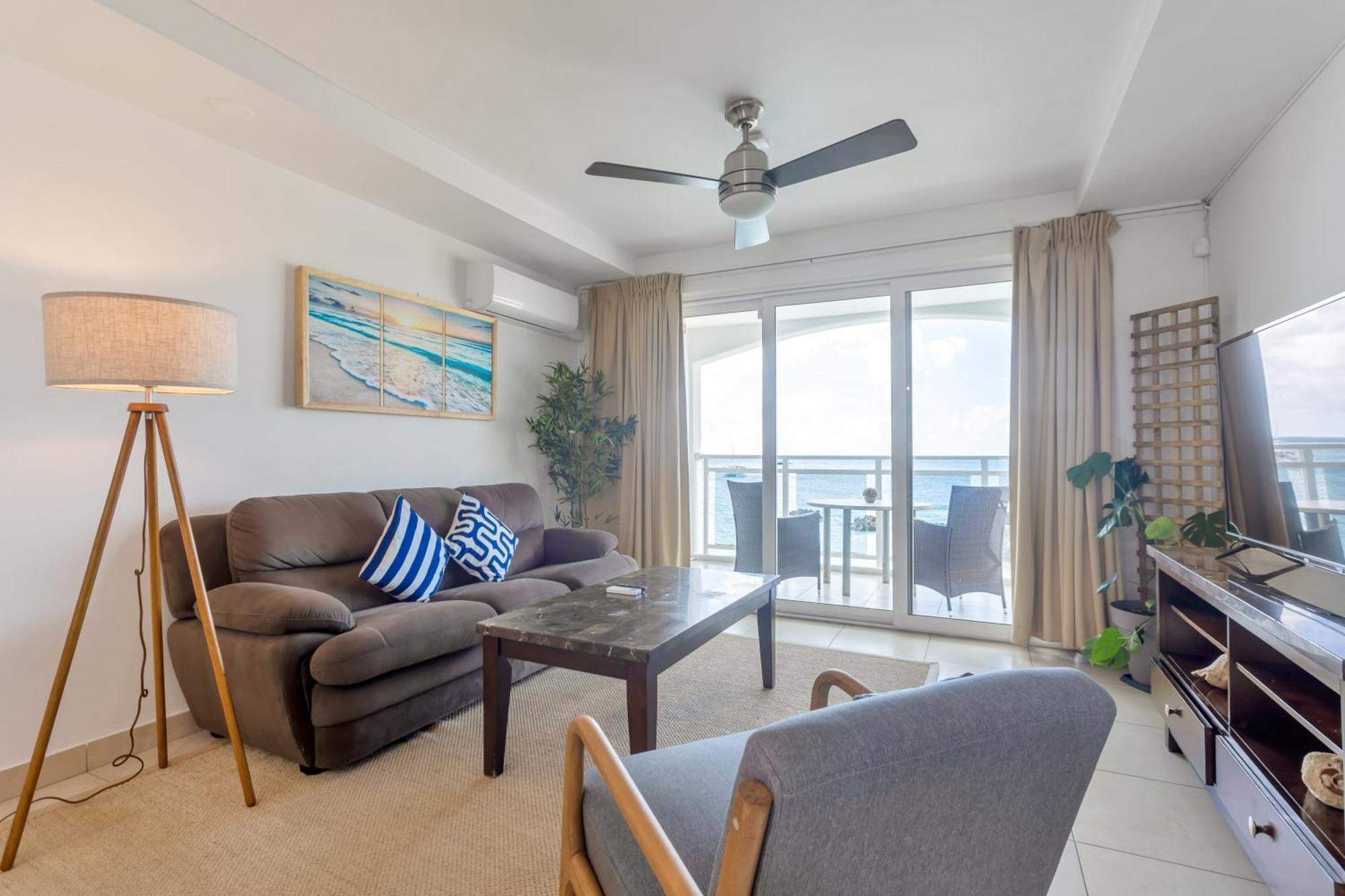Apartment House - Bar - 1 Bedroom *