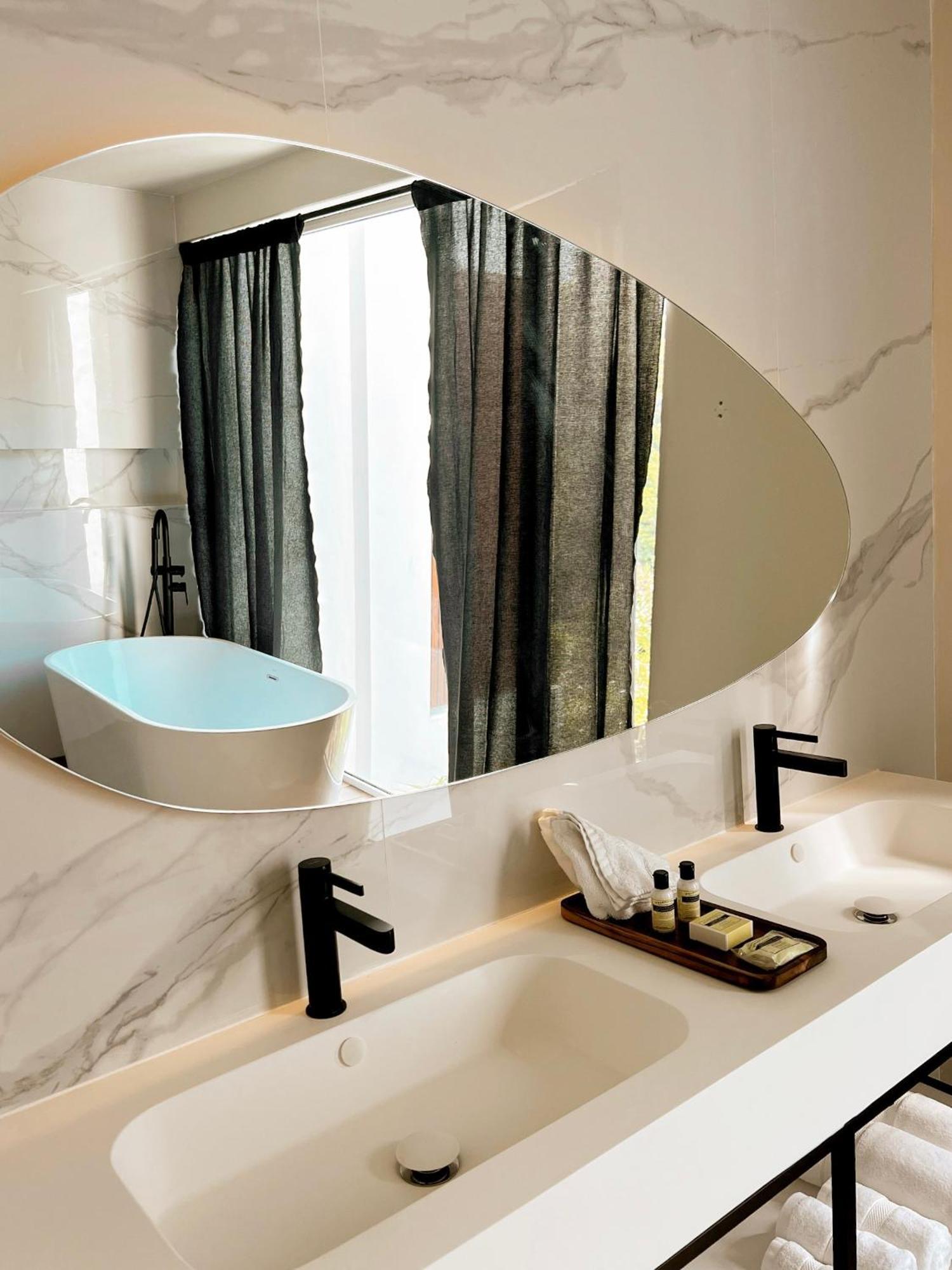 Aparthotel Aura *