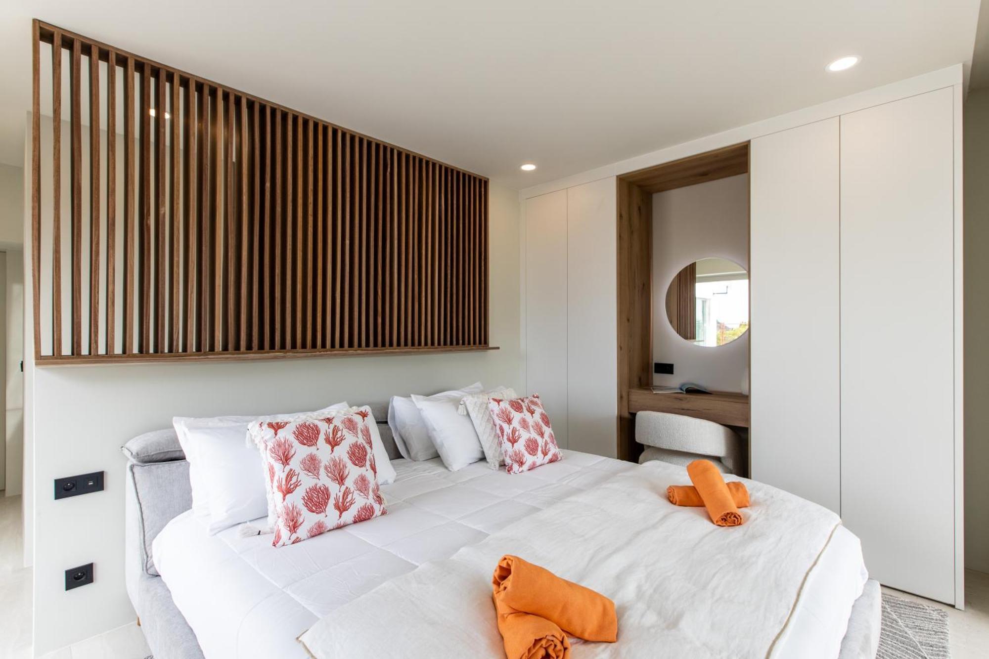 Aura Aparthotel *