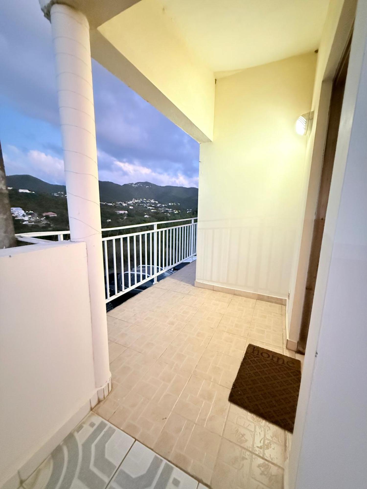Hill Apartment La Savane