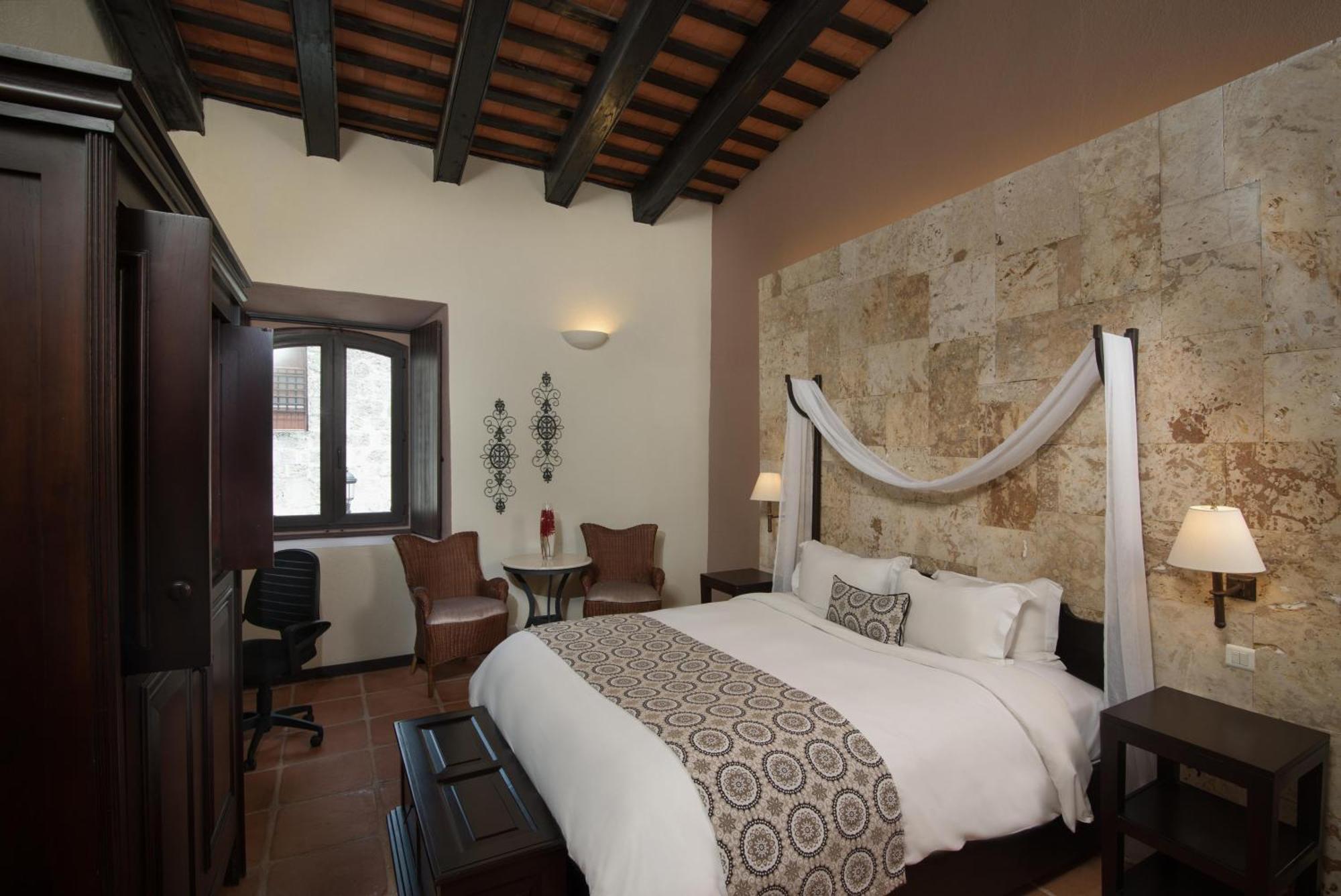 Hotel Hodelpa Nicolas De Ovando