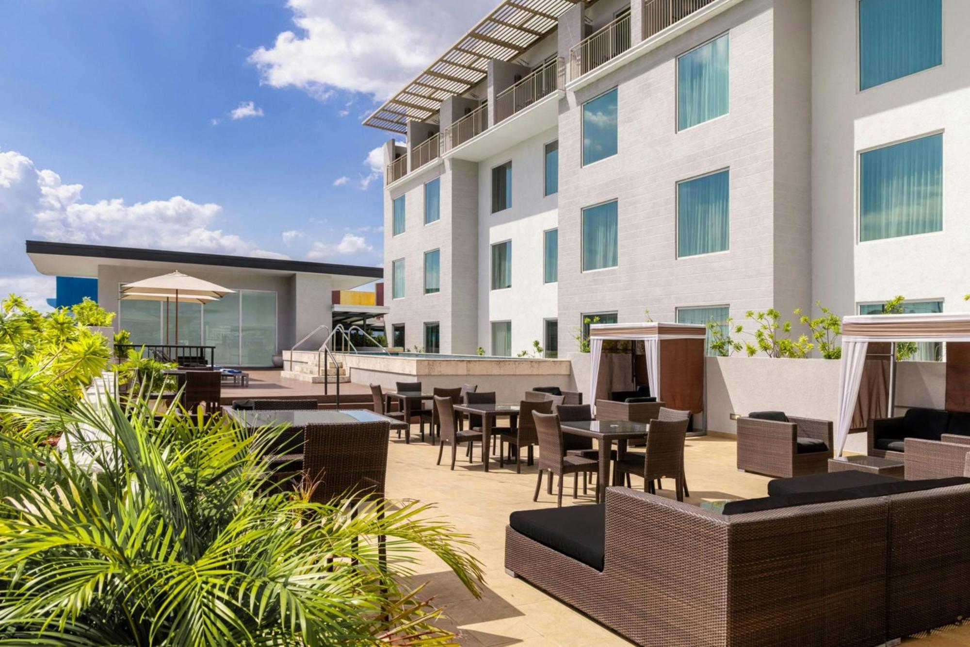 Hotel Courtyard By Marriott Kingston, Jamaica Kingston