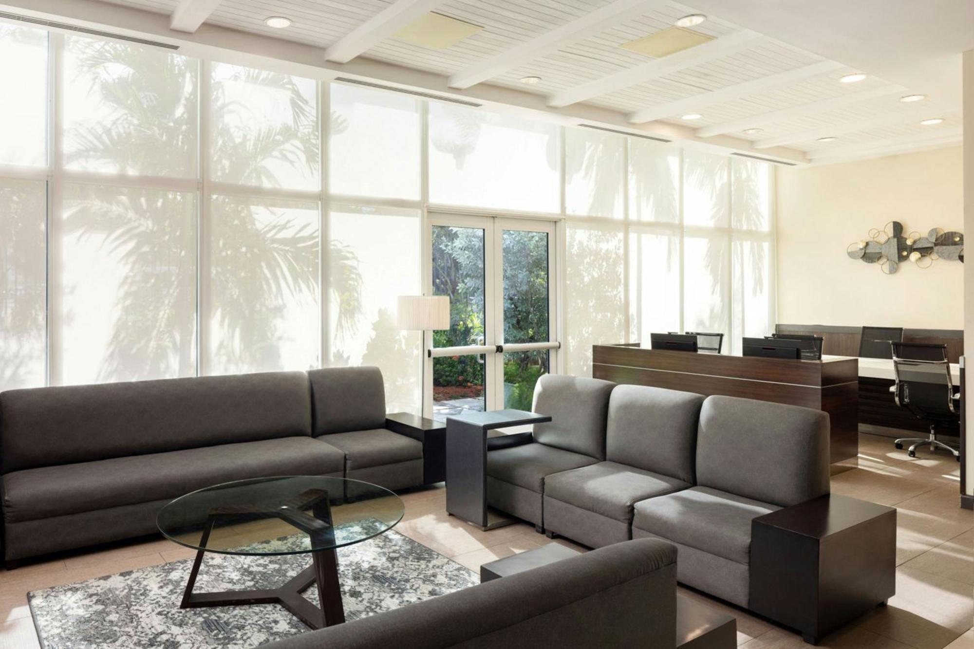 Courtyard By Marriott Kingston, Jamaica Hotel 4*