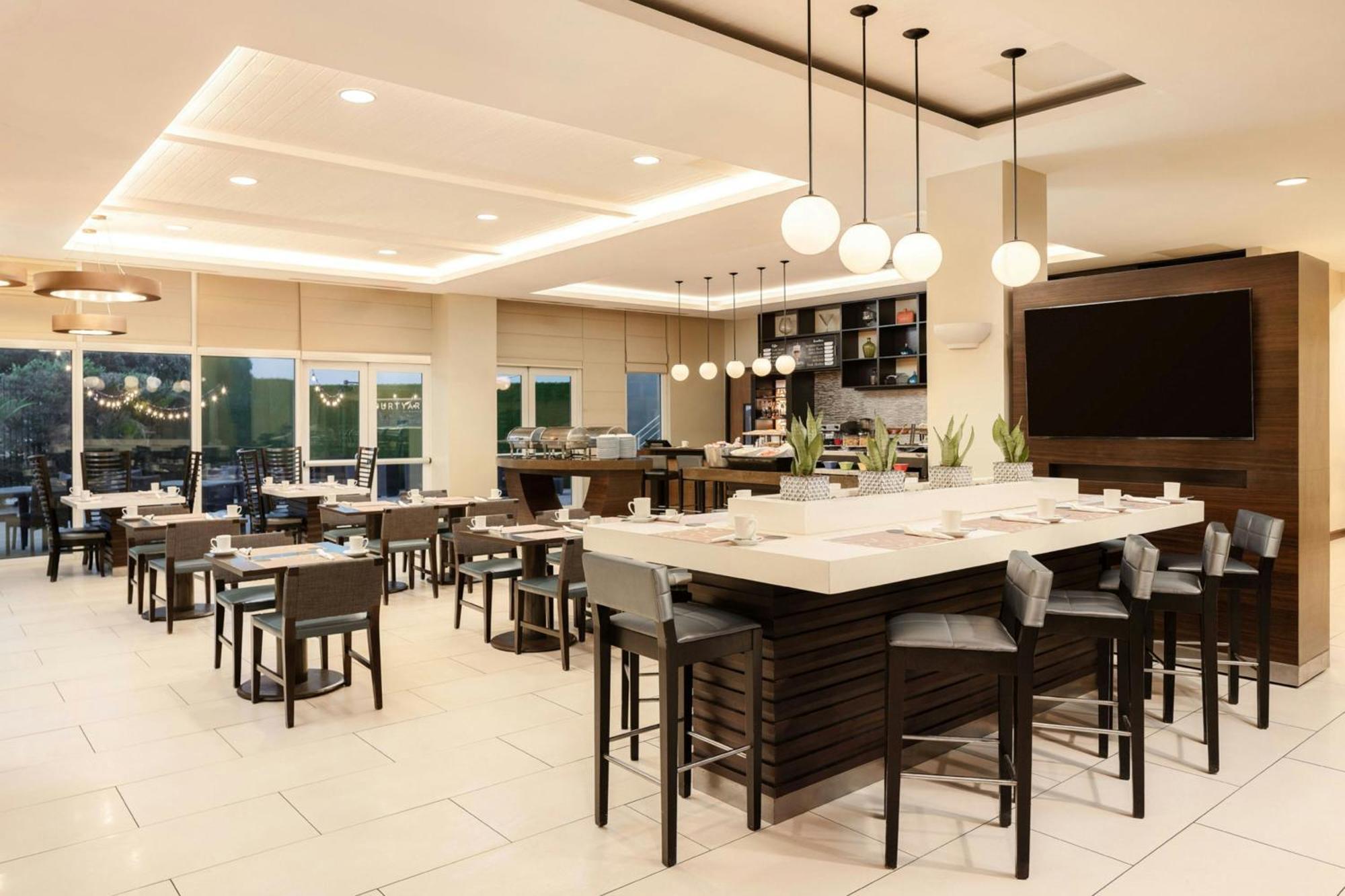 Courtyard By Marriott Kingston, Jamaica Hotel Kingston