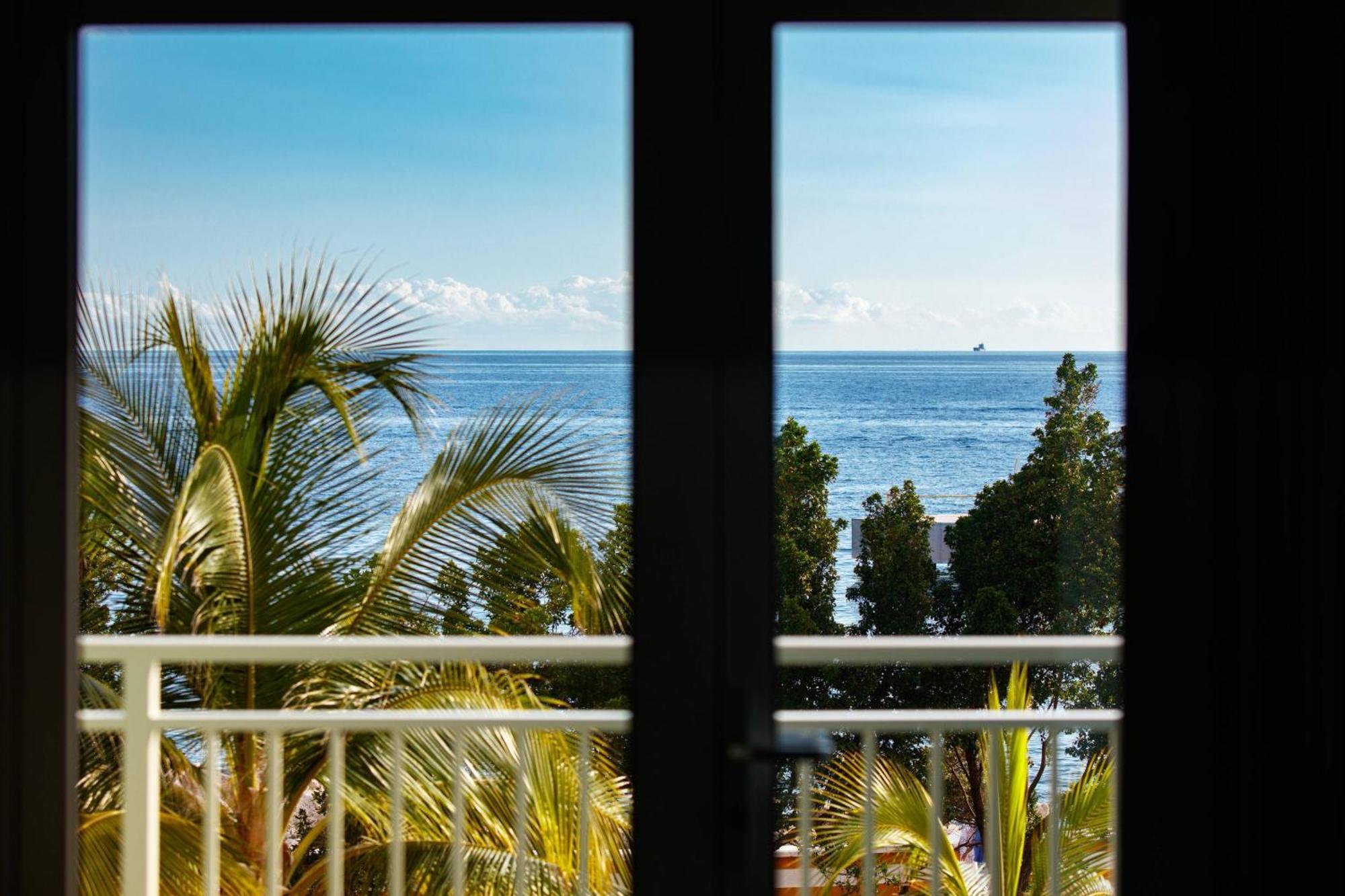 Renaissance Wind Creek Curacao Resort 4*