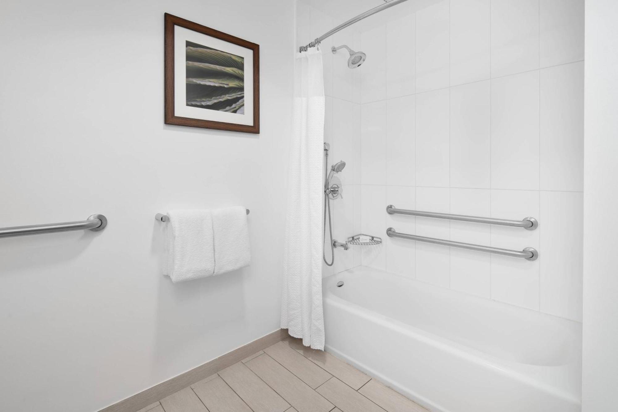 Hotel Courtyard By Marriott Kingston, Jamaica 4*