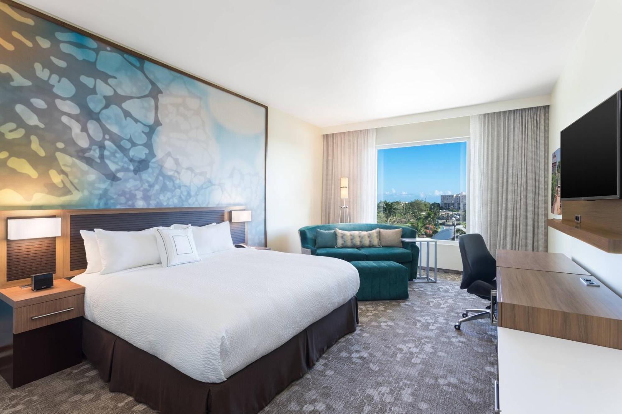 Courtyard By Marriott Kingston, Jamaica 4*