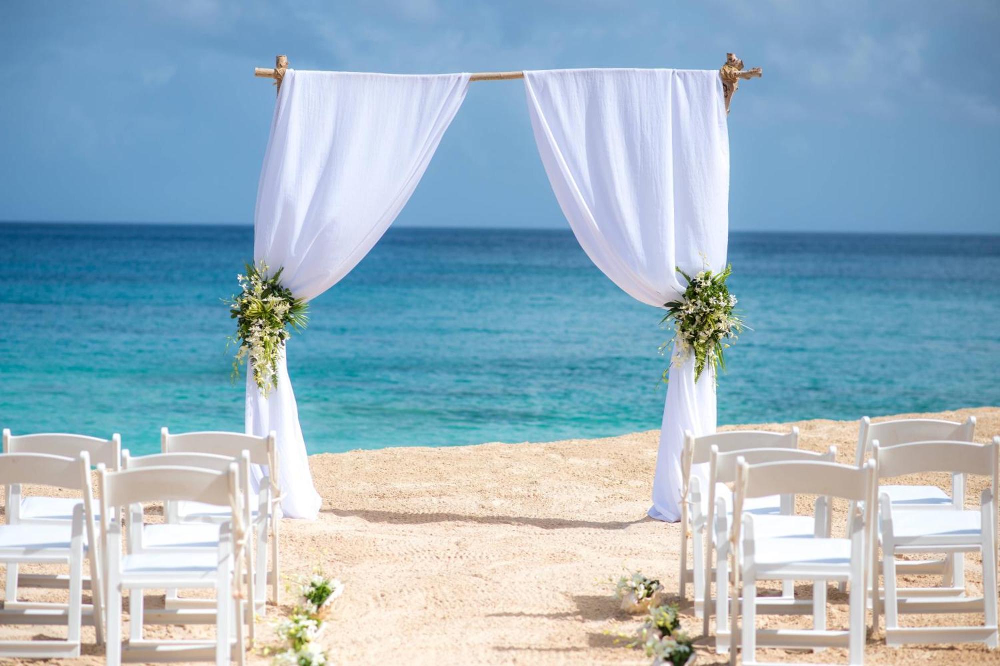 Crystal Cove, Barbados, A Tribute Portfolio 4*