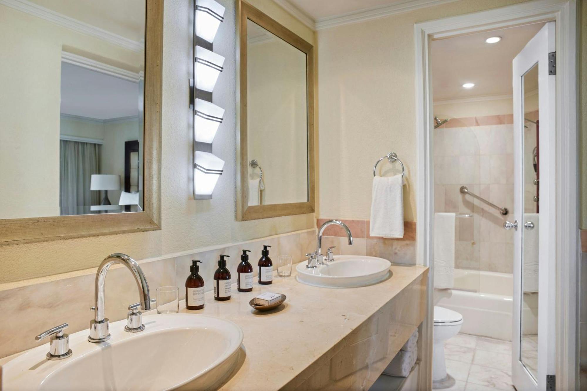 The House, An Autograph Collection All-Inclusive Resort - Adults Only Hotel Saint James