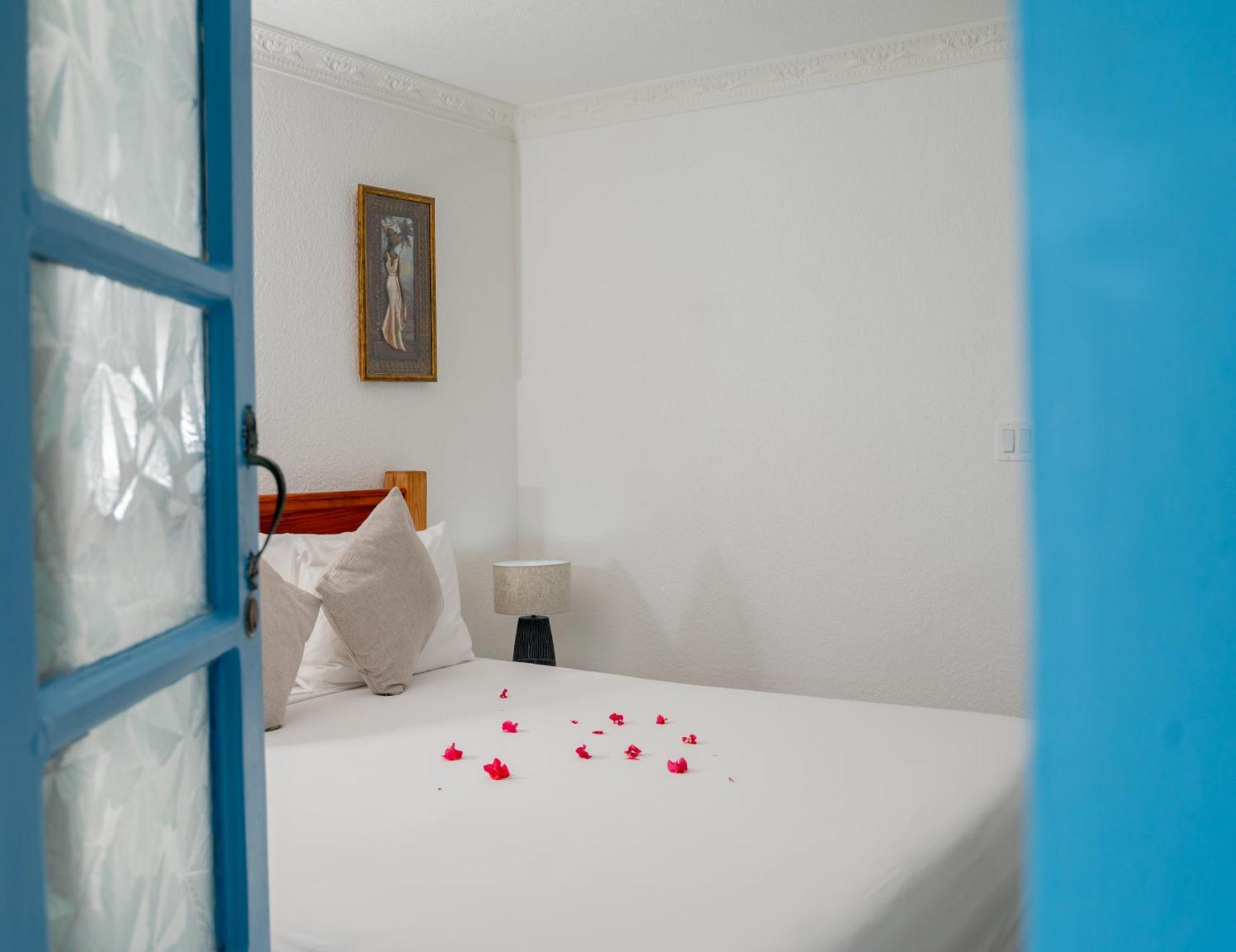 Bed & Breakfast Beyond Sunset &