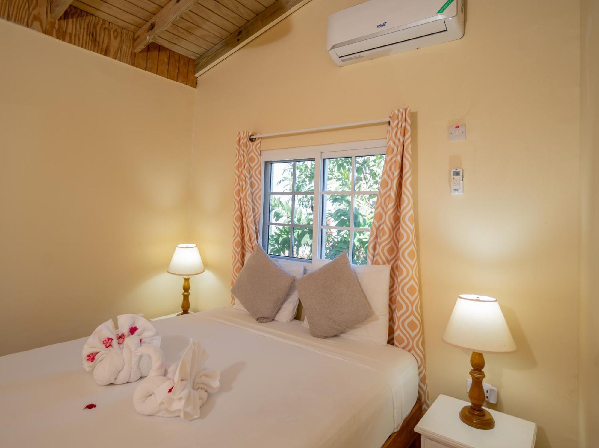 Beyond Sunset & Bed & Breakfast