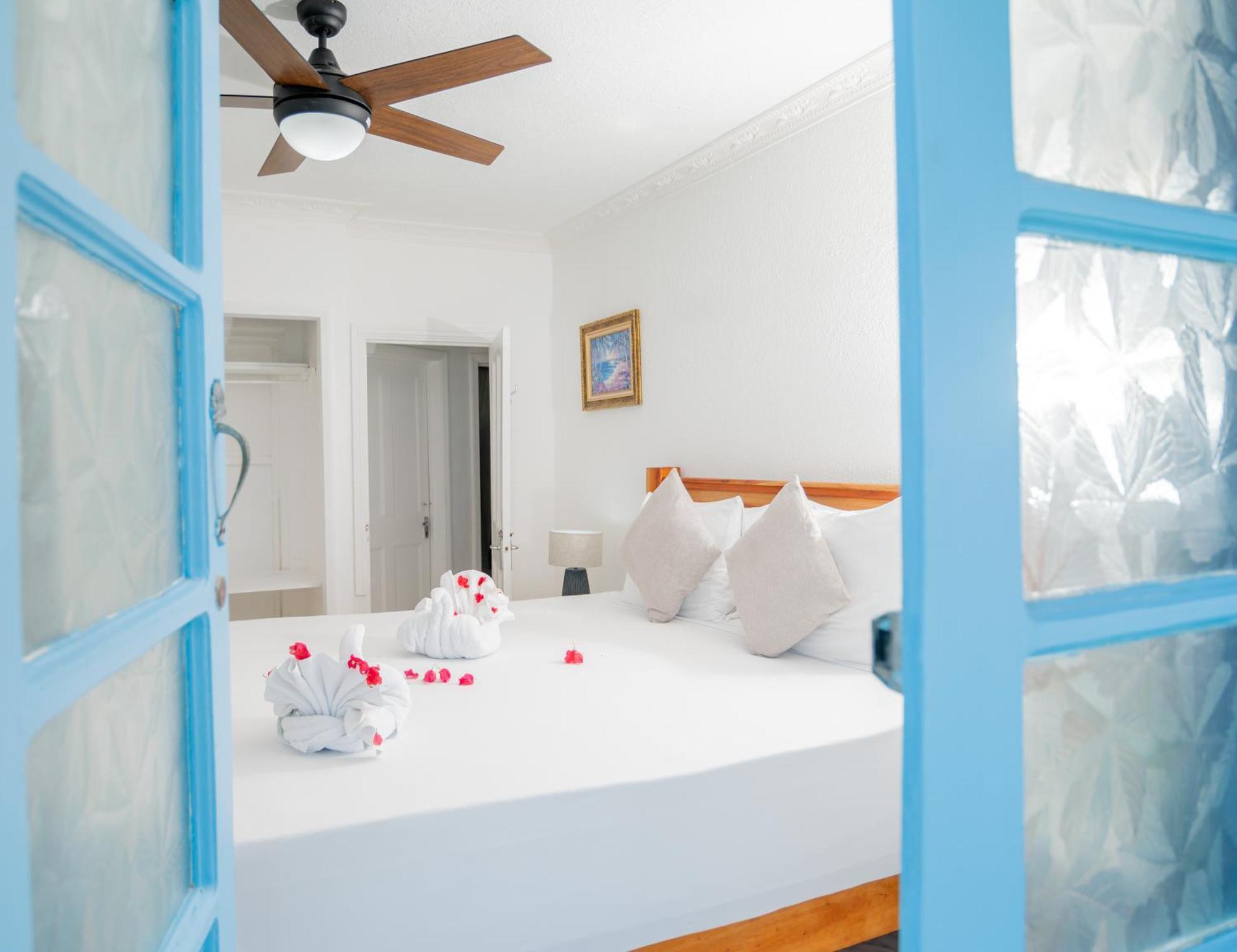 Bed & Breakfast Beyond Sunset &