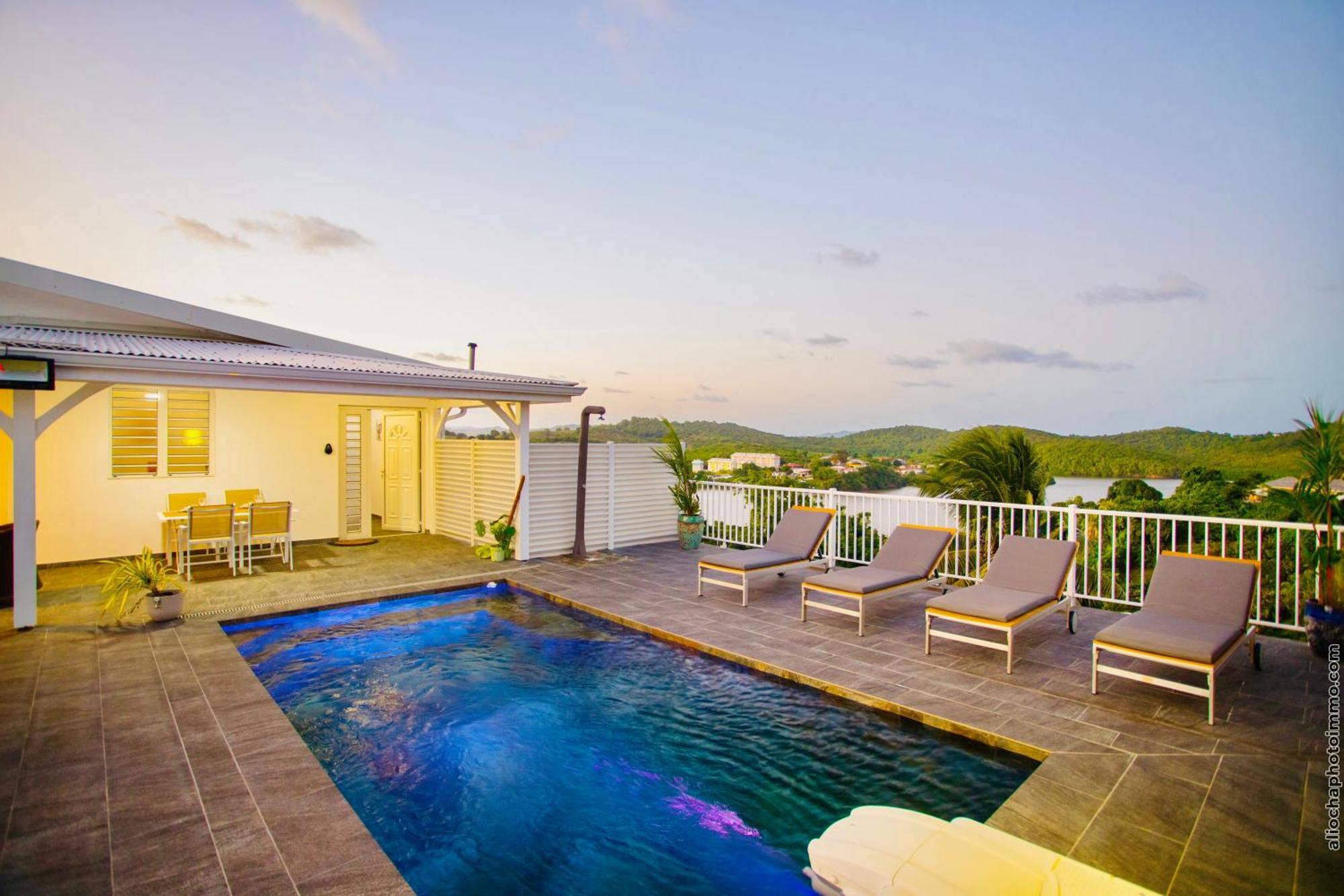 Holiday home Tropic Hirondelle - Piscine Vue *