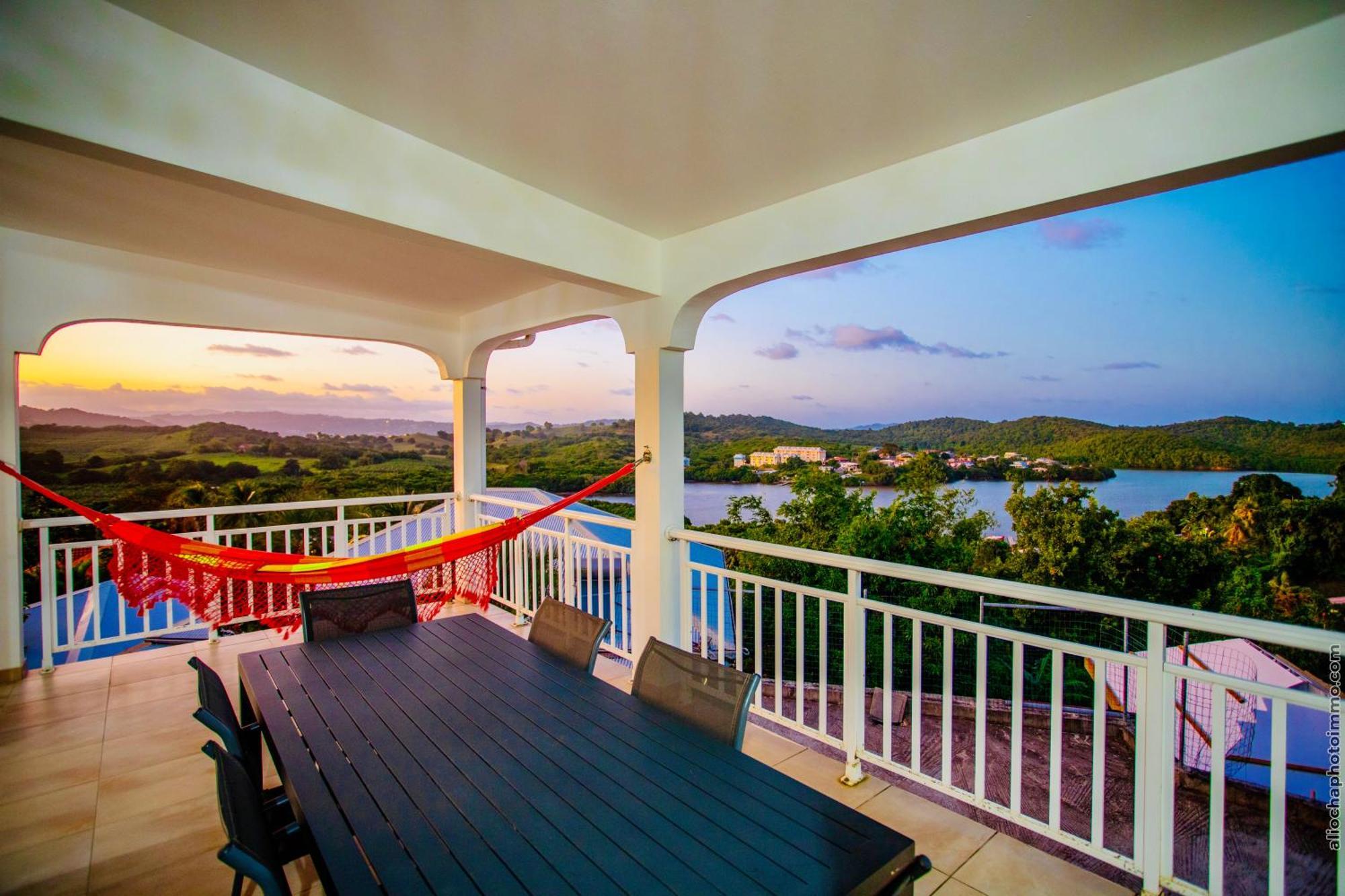 Holiday home Tropic Hirondelle - Piscine Vue