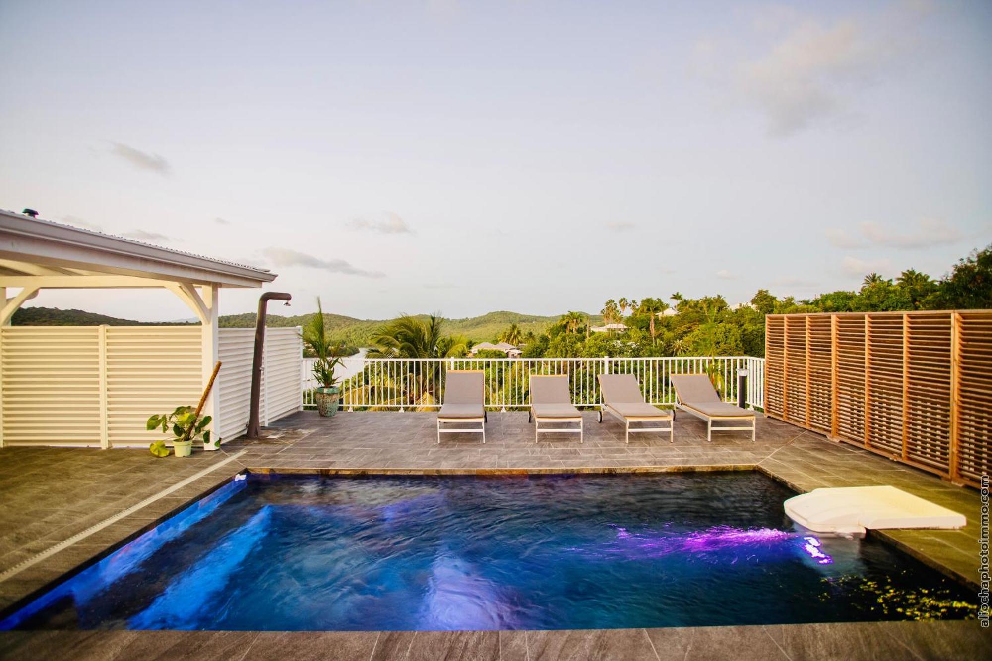 Holiday home Tropic Hirondelle - Piscine Vue *
