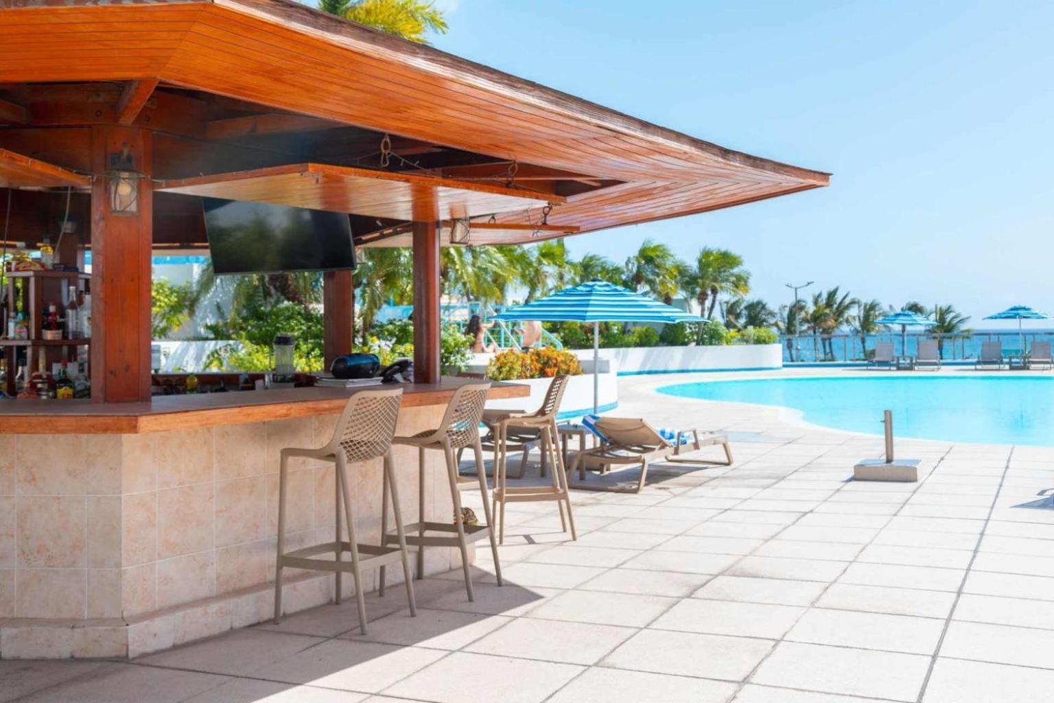 Royal Islander La Terrasse Pelican Cove Sxm Aparthotel