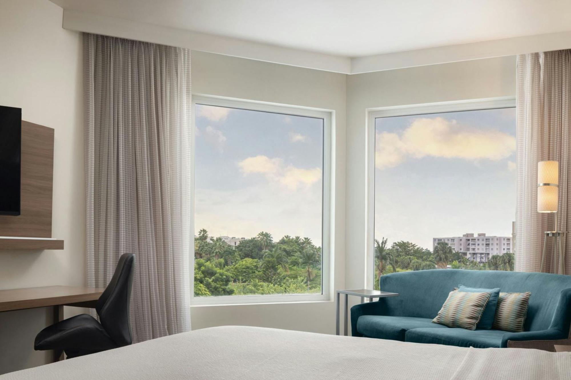 Courtyard By Marriott Kingston, Jamaica 4*