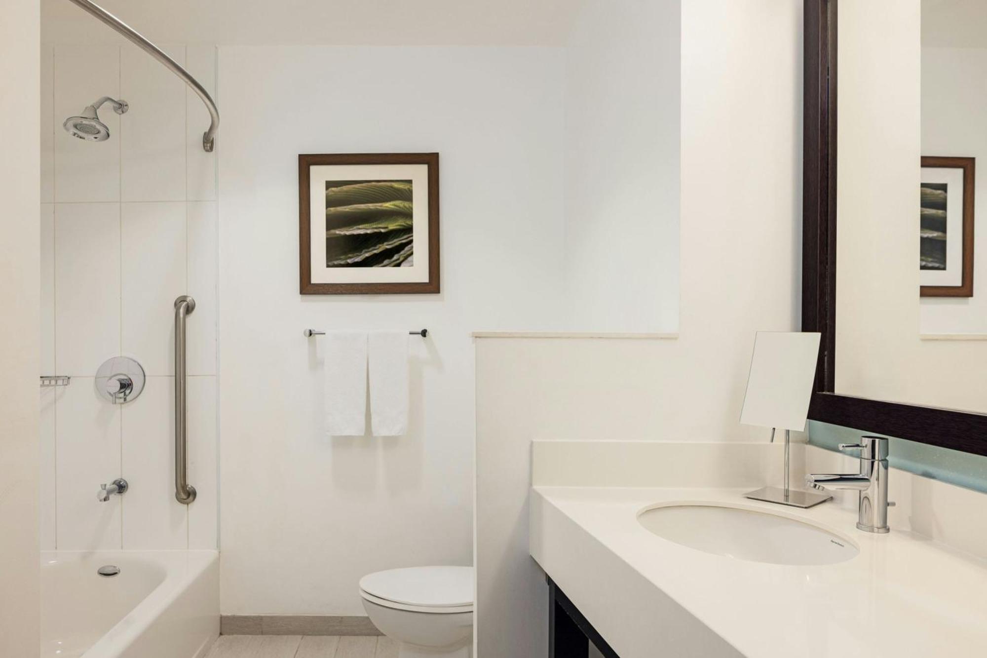 Courtyard By Marriott Kingston, Jamaica 4* Kingston