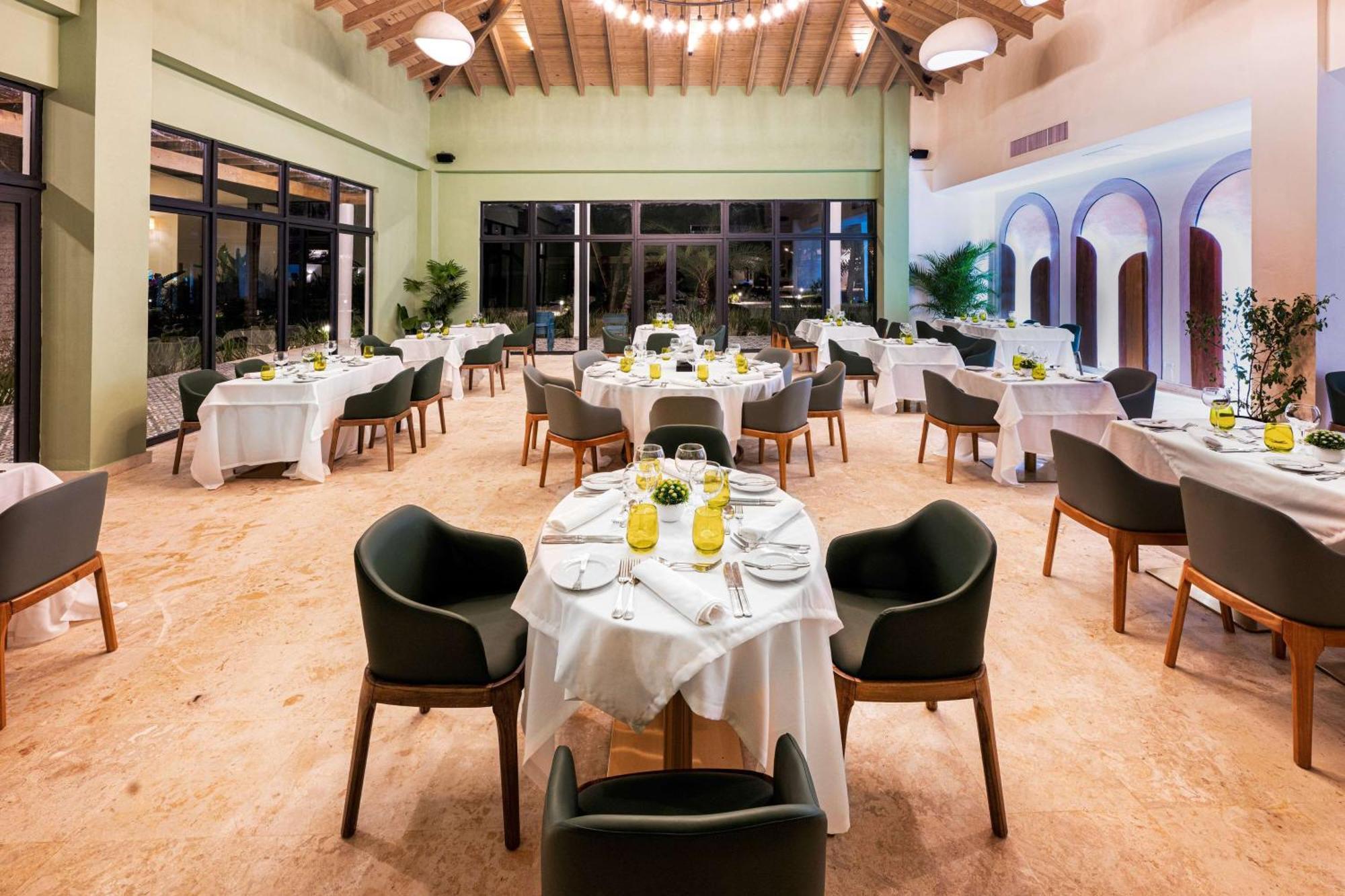 Viva By Wyndham, A Trademark Resort 4*