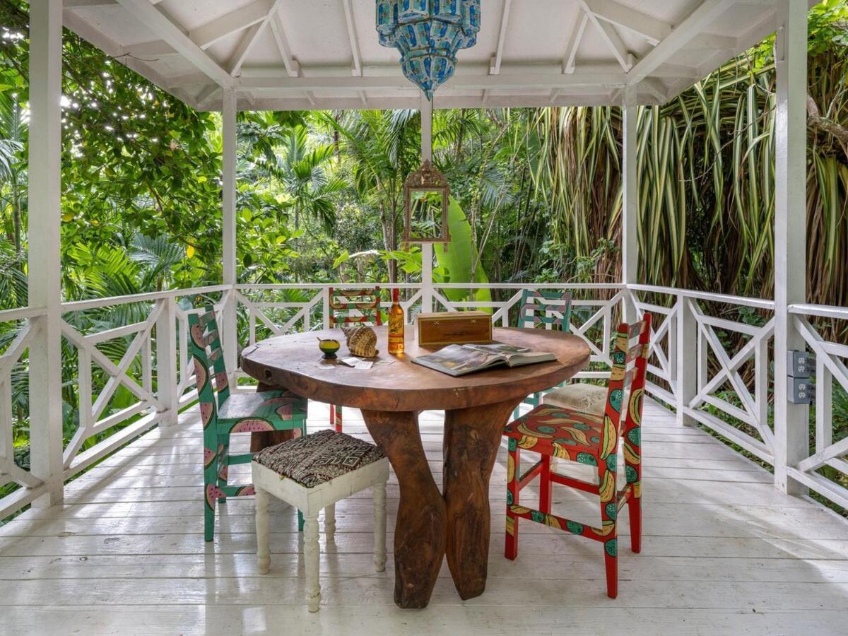 Jamille - Stunningly Designed With Pool, Sauna, & Ocean Views Pousada