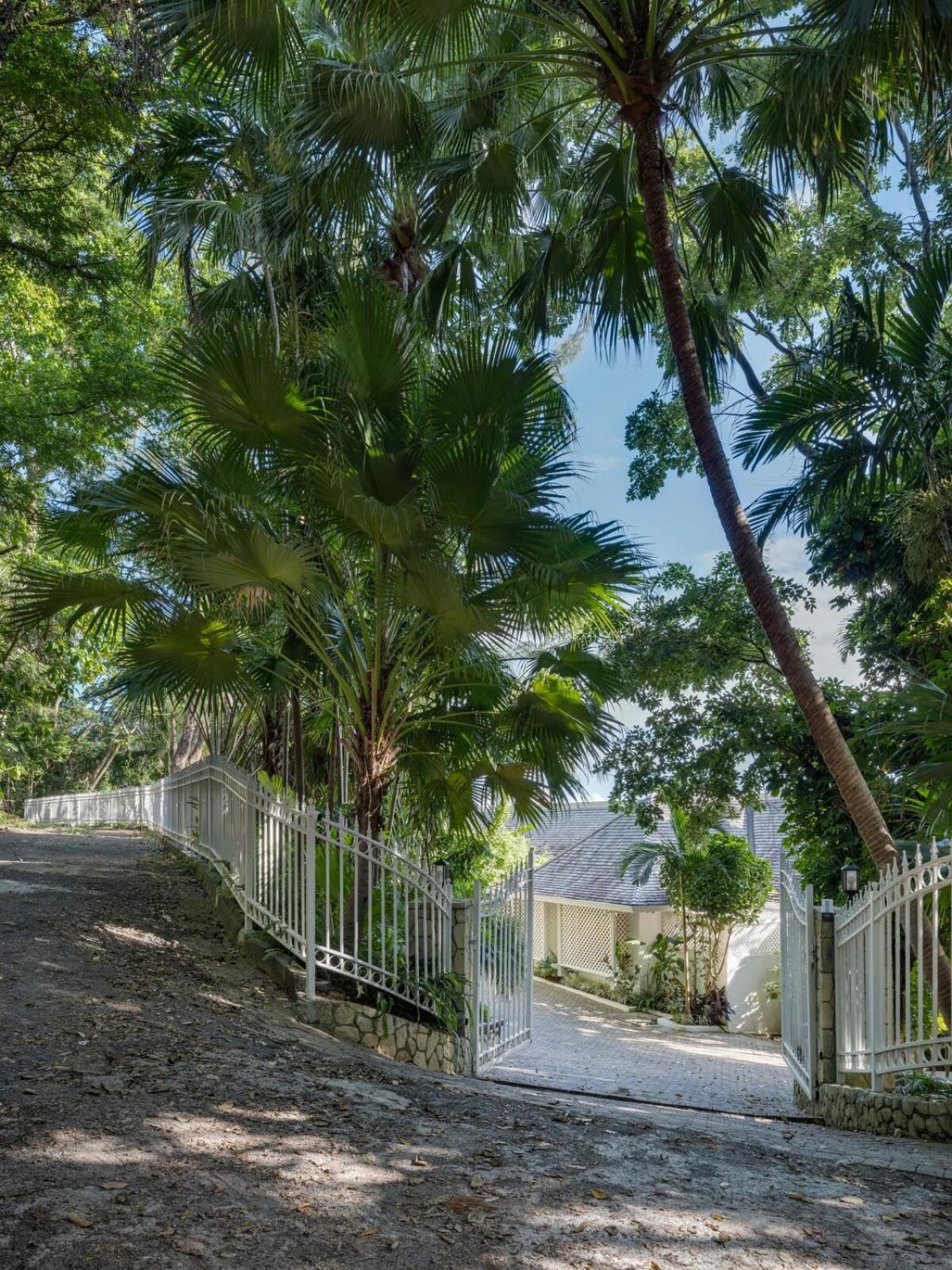 Pousada Jamille - Stunningly Designed With Pool, Sauna, & Ocean Views *