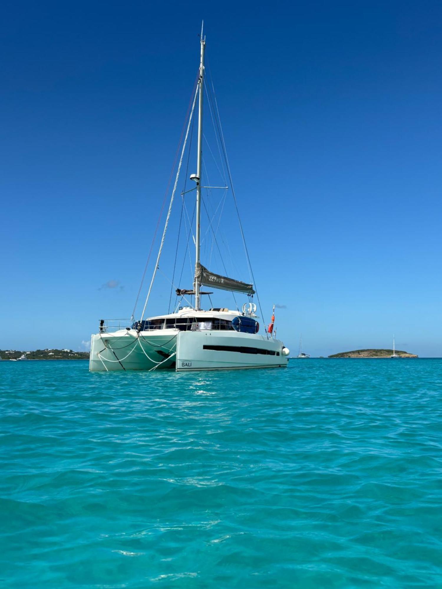 Catamaran Zephyr Nuit Au Mouillage Diner, Nuit Et Petit-dejeuner Inclus Botel Grand Case
