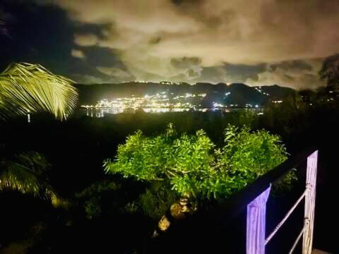 Magnifique Piscine Vue A 180 * Sainte-Anne
