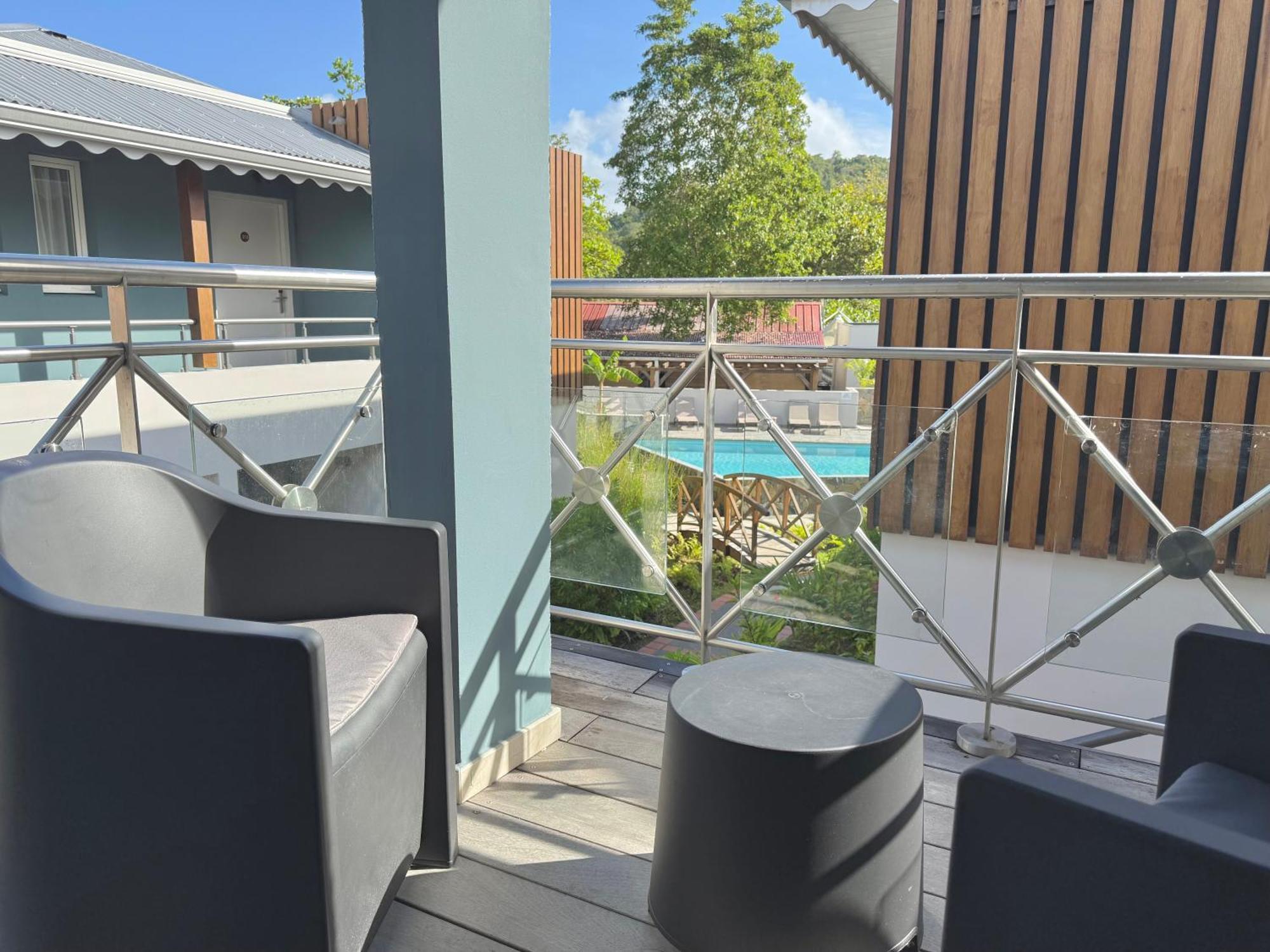 Courbaril Hotel *