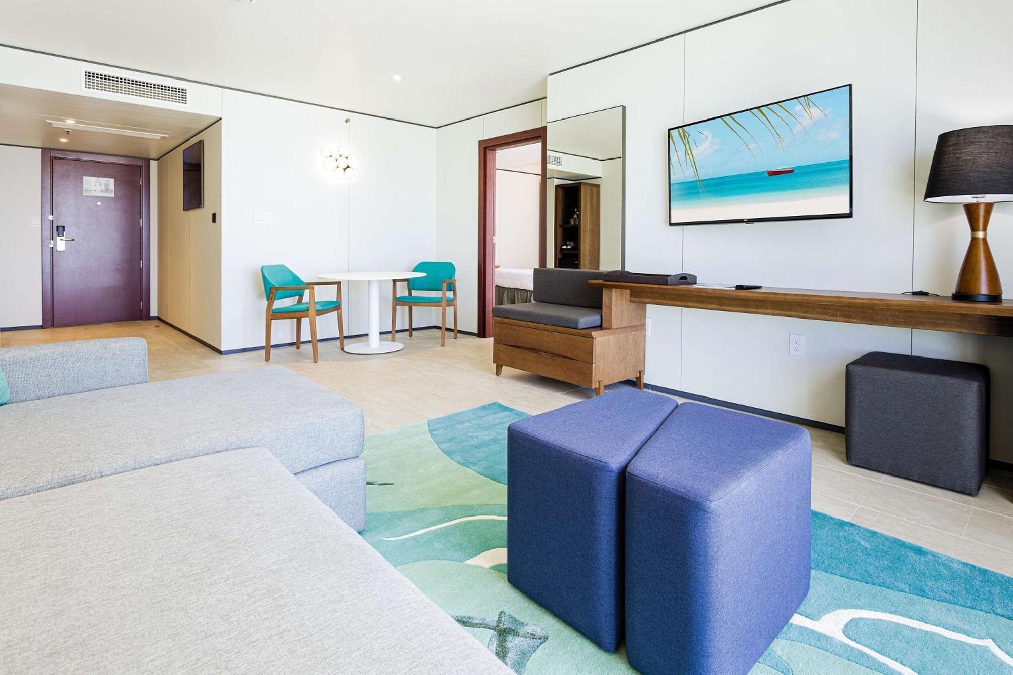 Sonesta Casino & 4*