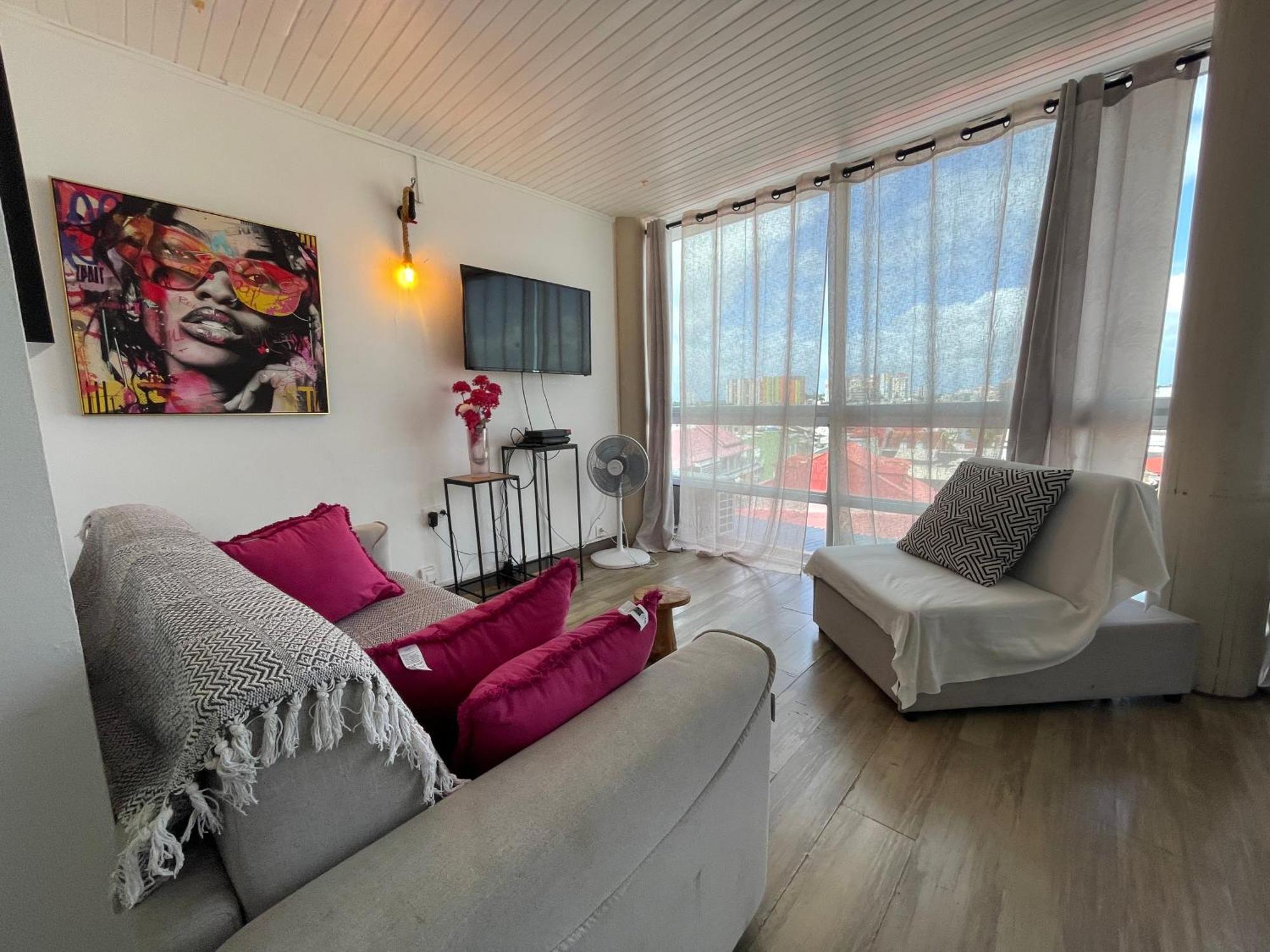 Penthouse 10 Min Port Croisiere Et Aeroport Apartment *