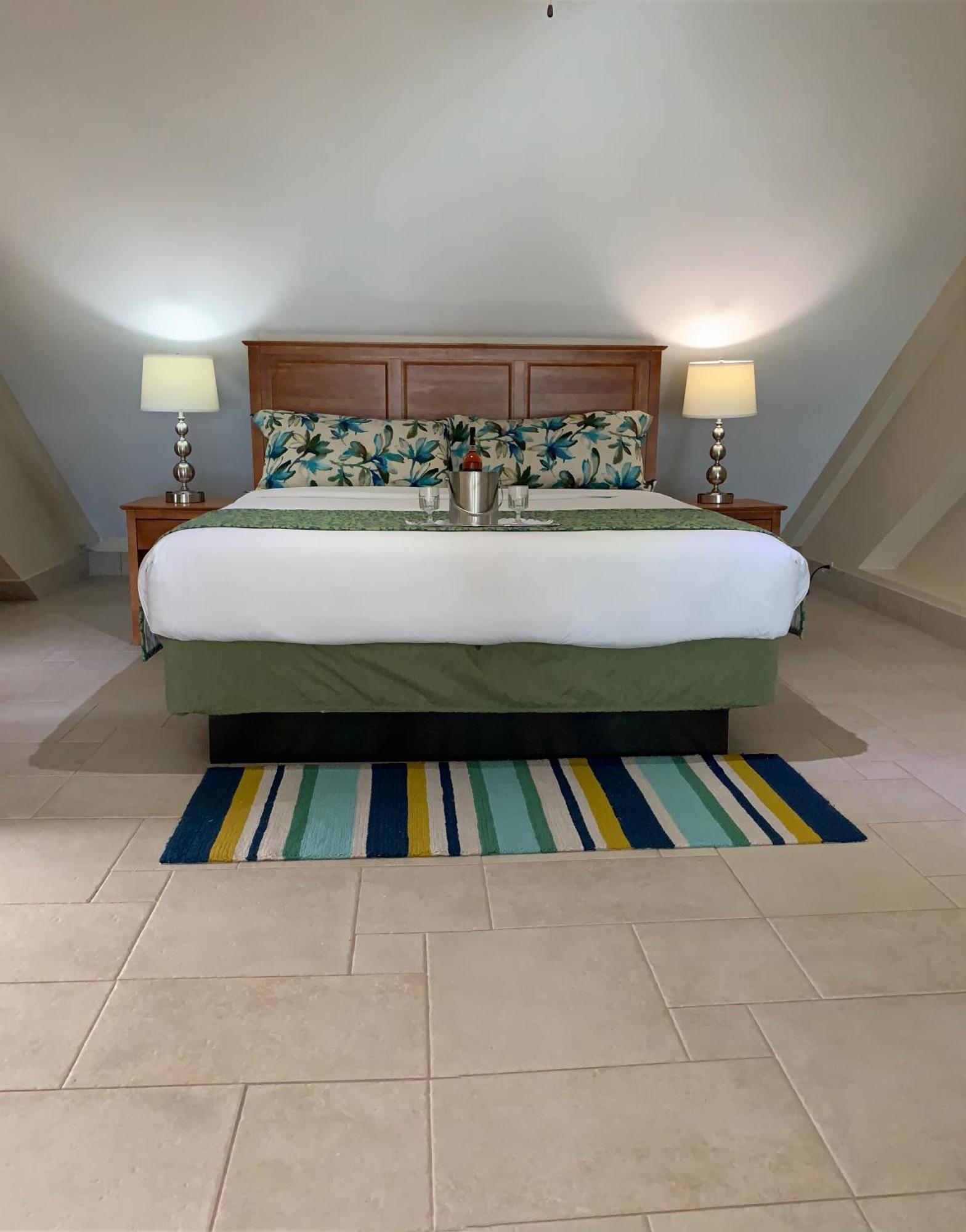 Hotel Sea Palace 3*